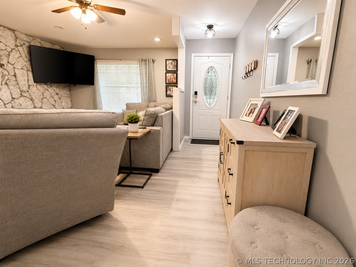 1425 Hargrove Property Photo 8