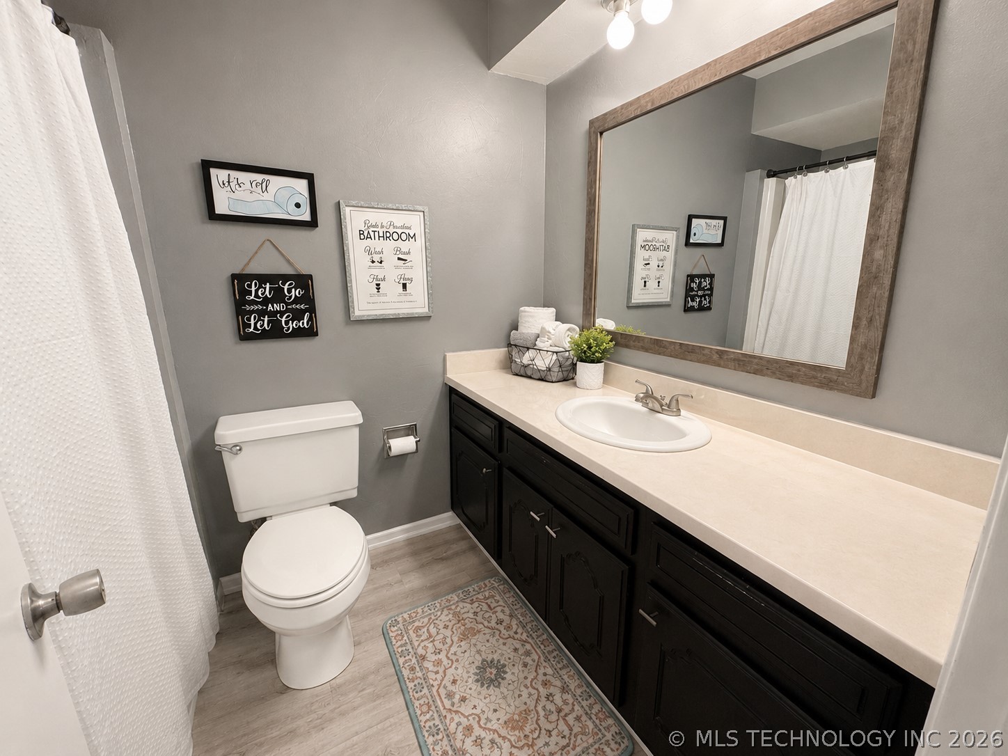 1425 Hargrove Property Photo 11