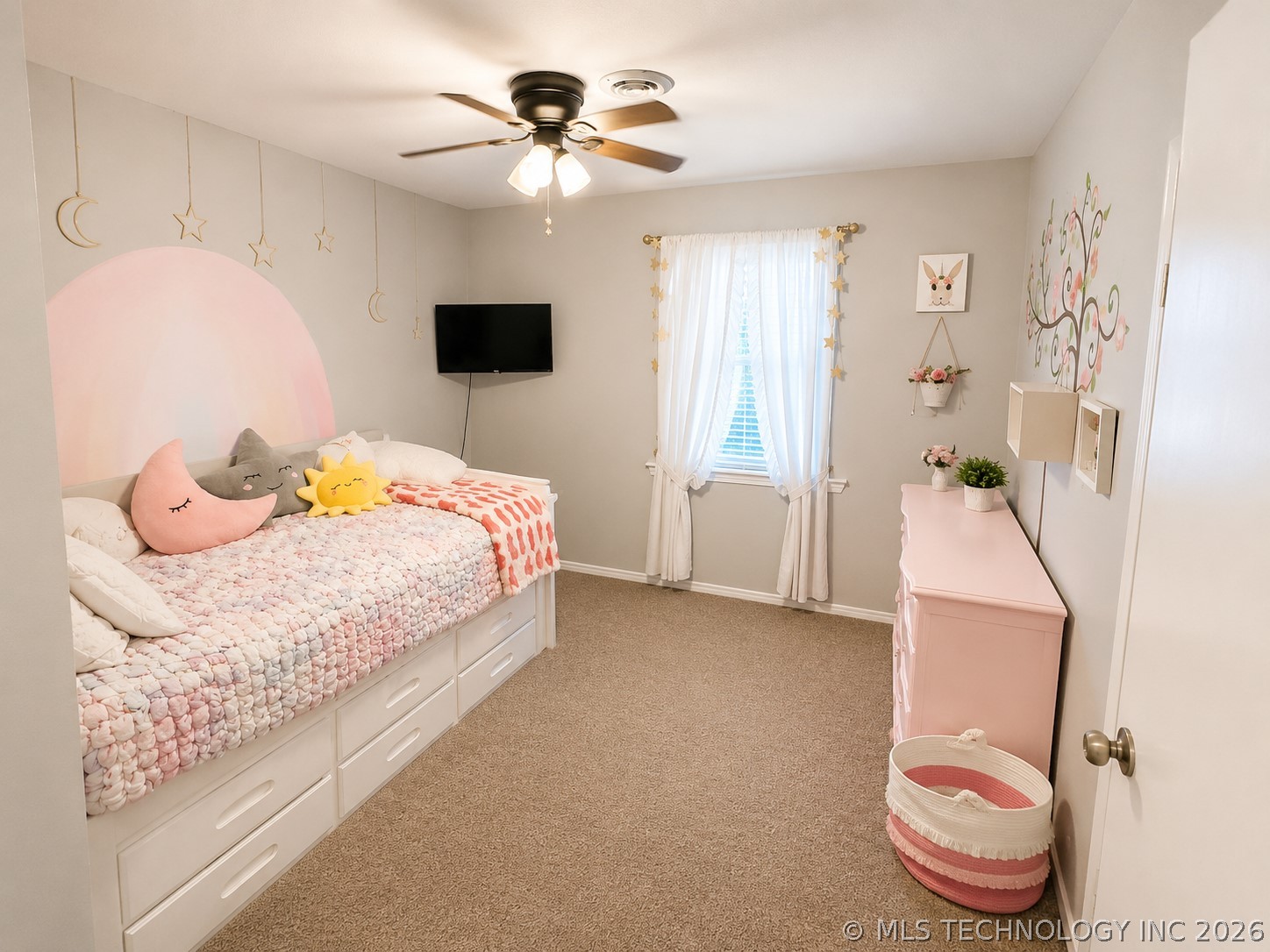 1425 Hargrove Property Photo 14