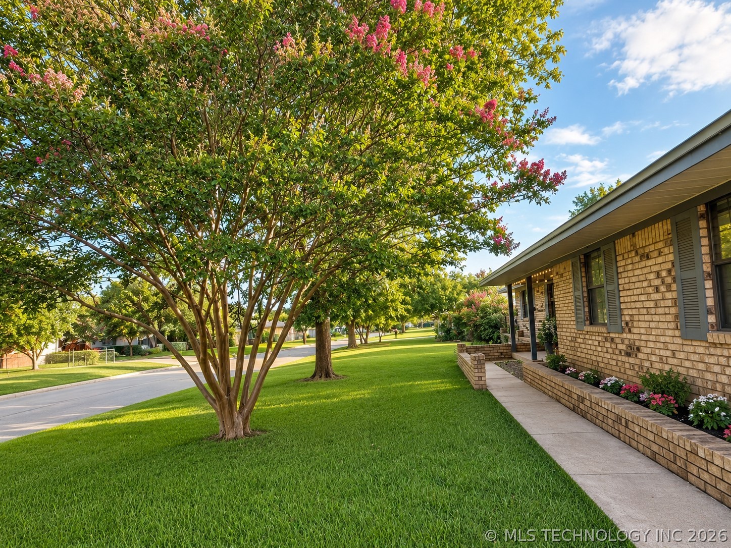 1425 Hargrove Property Photo 19