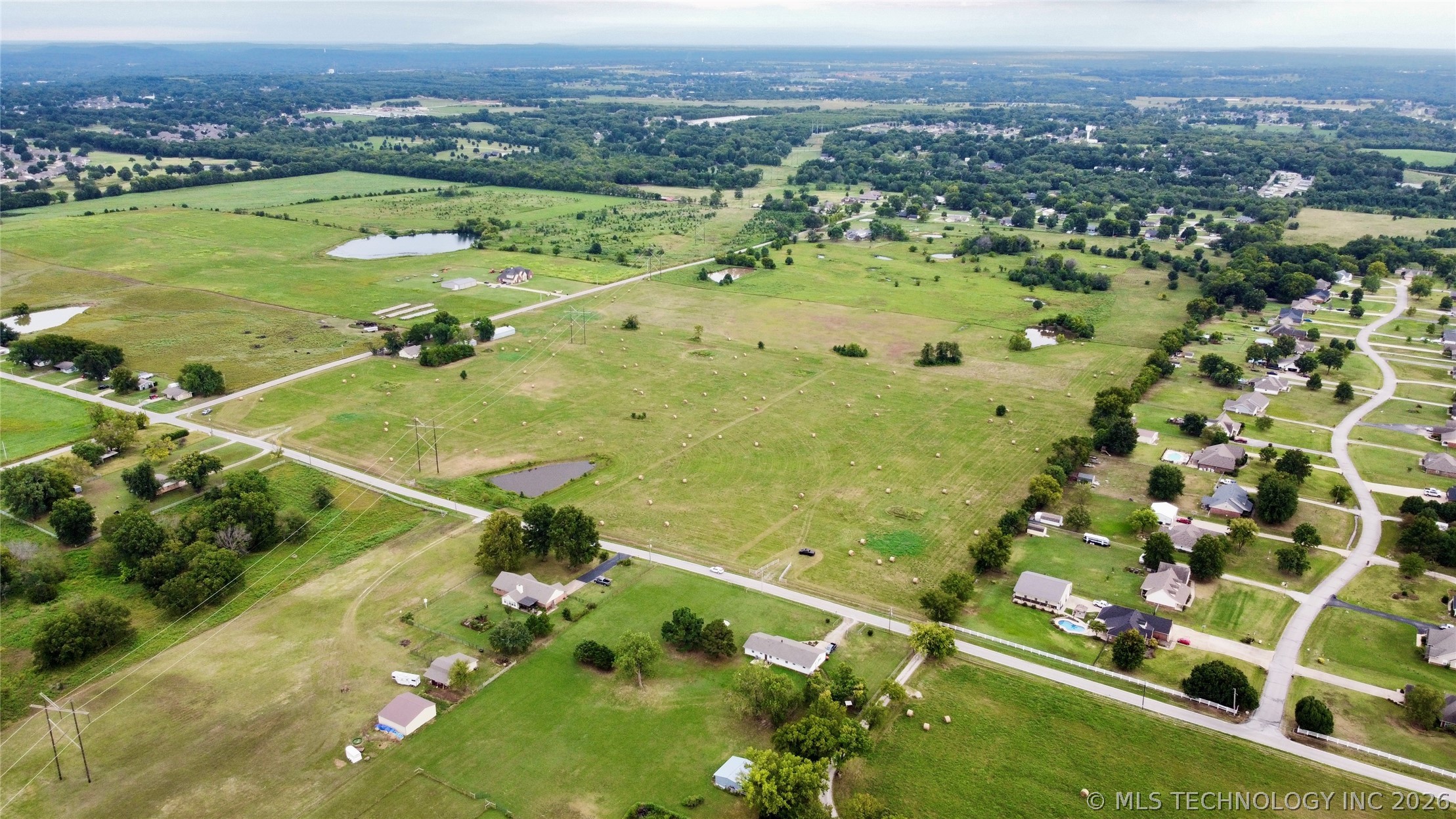 08598 E 480 Road Property Photo 5