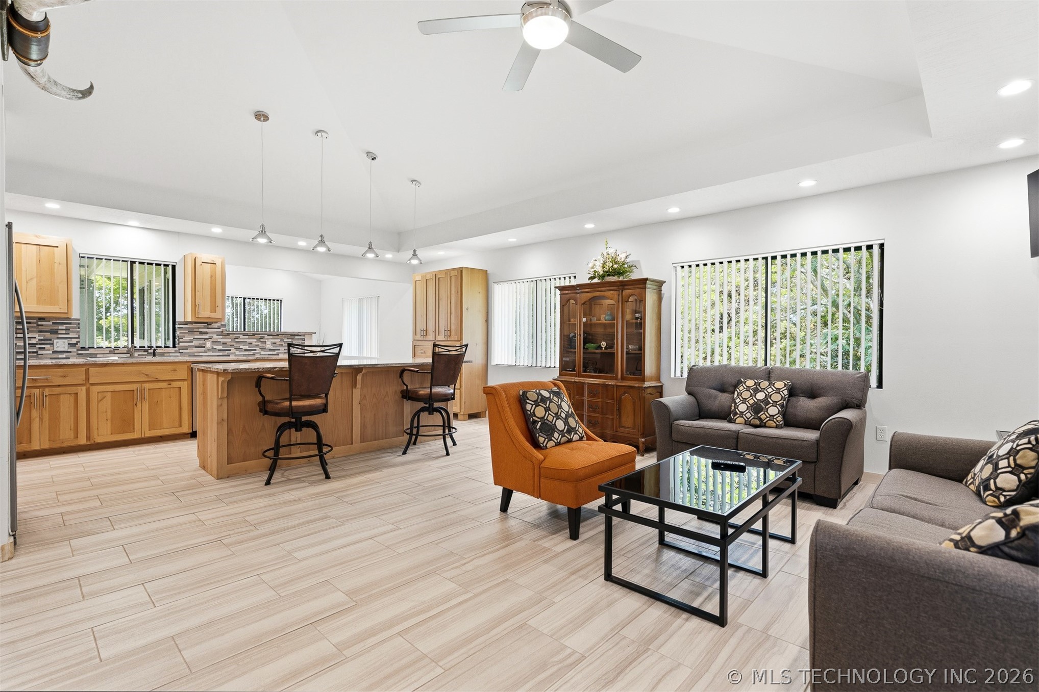 7157 Meridian Property Photo 3
