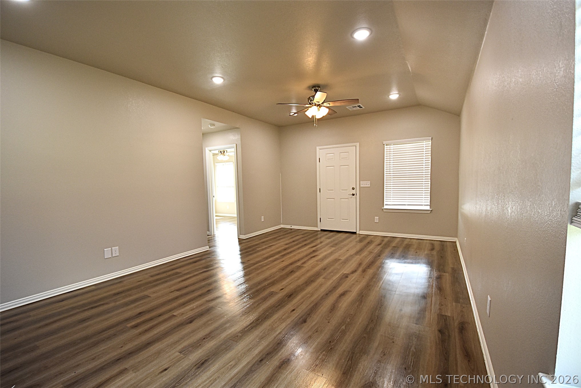 736 Elm Street Property Photo 8