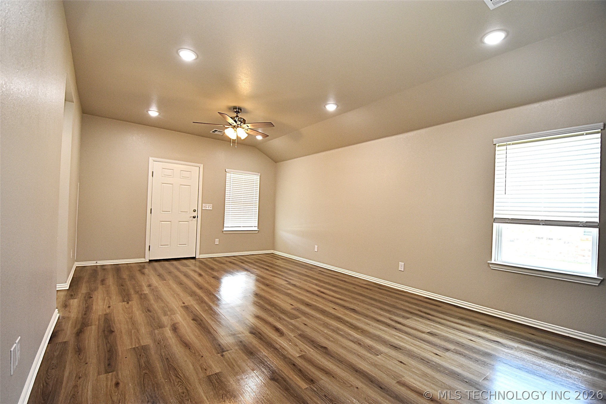 833 Elm Street Property Photo 9