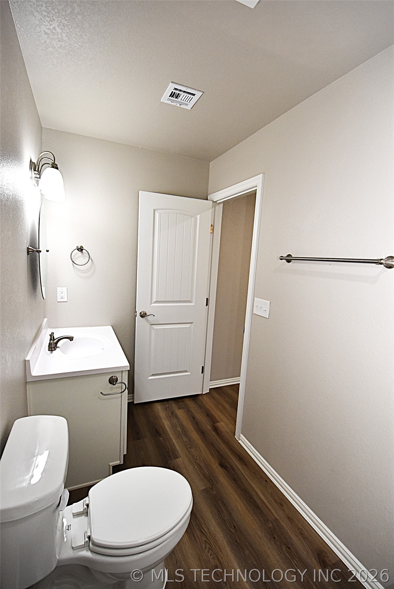 833 Elm Street Property Photo 23