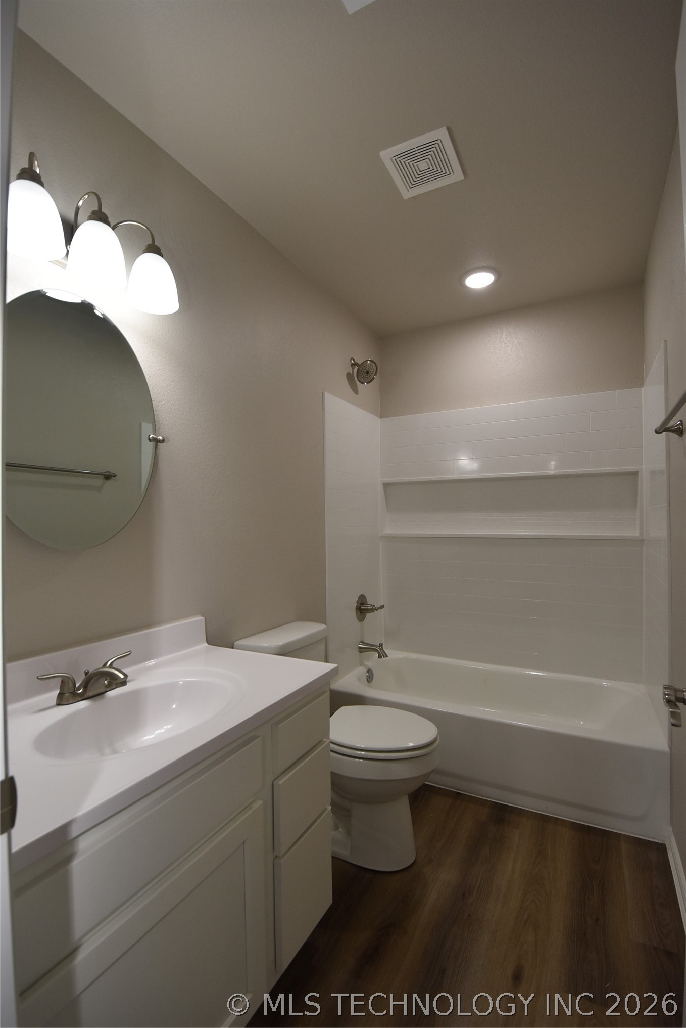 833 Elm Street Property Photo 29