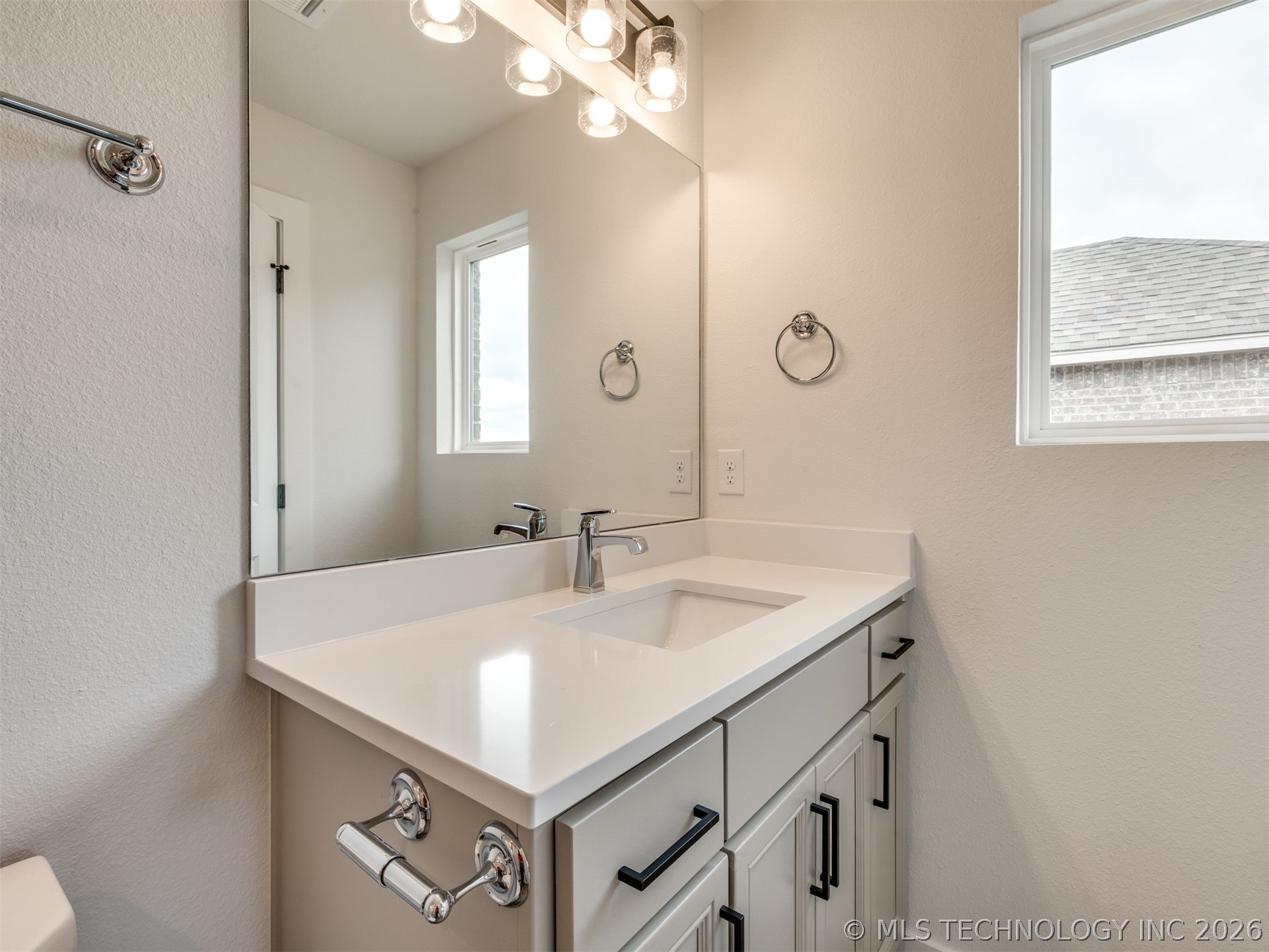 3461 E 153rd Street S Property Photo 45