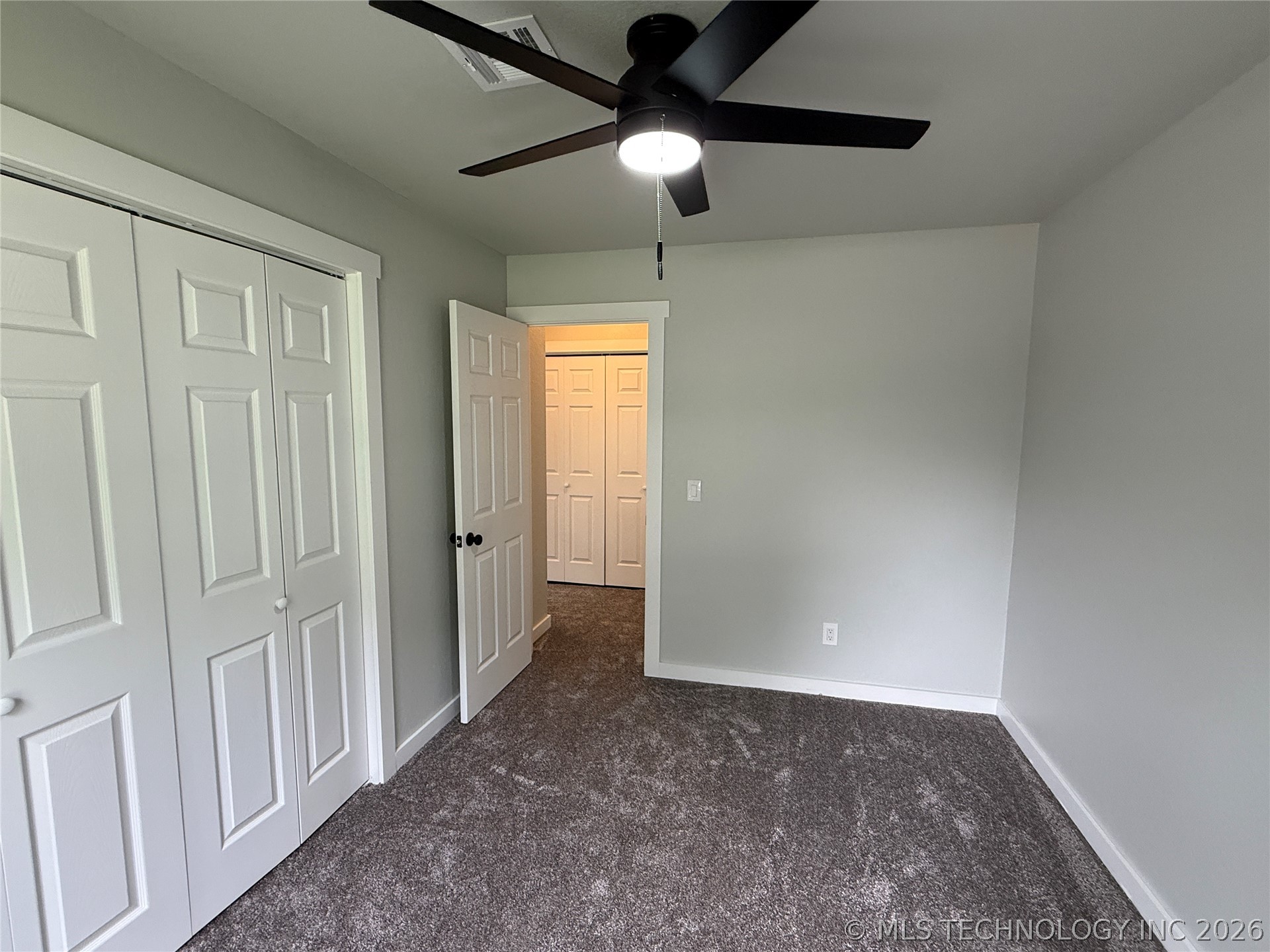 338 E 40th Street Property Photo 15