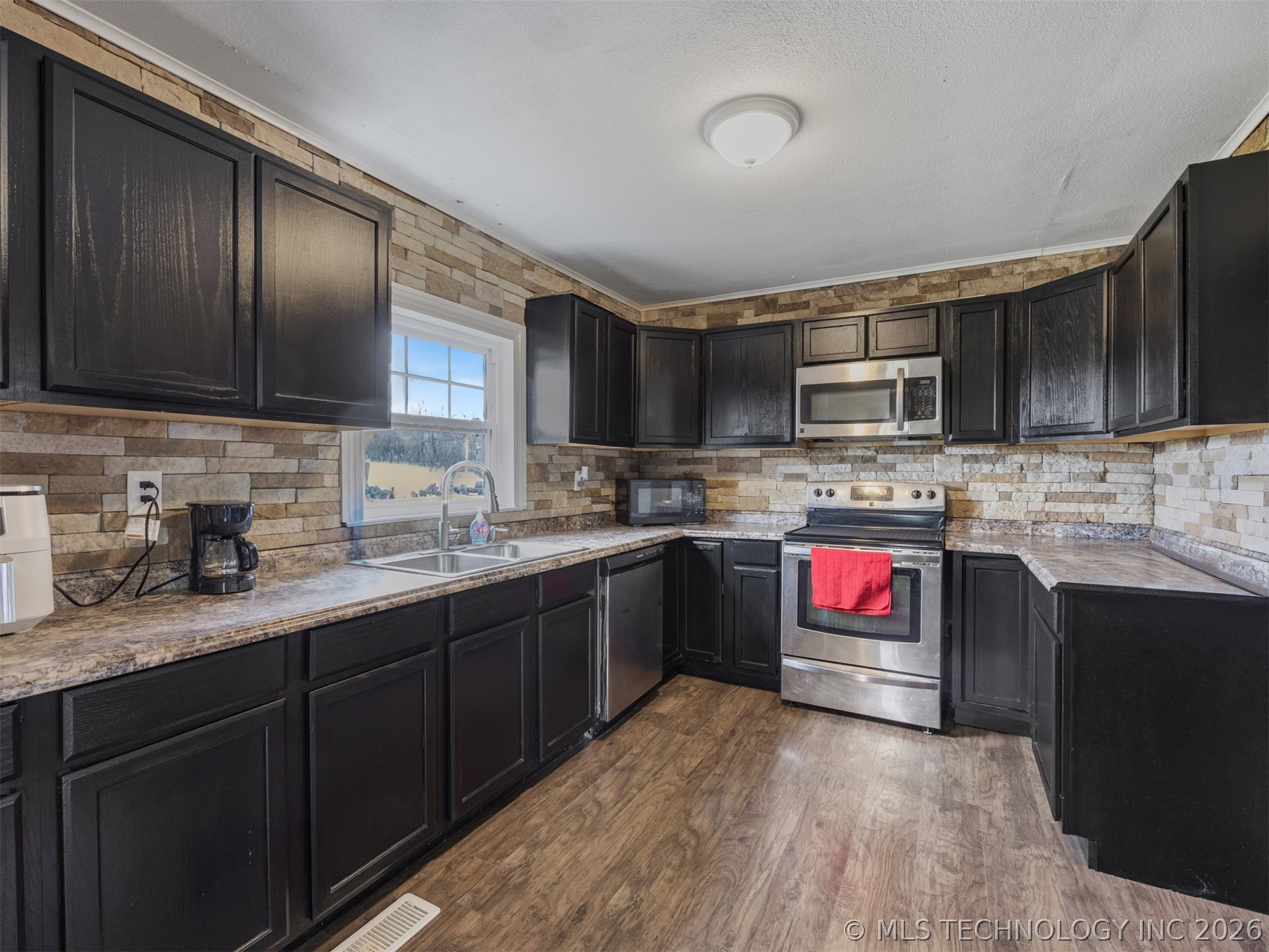 30740 N 3996 Property Photo 21