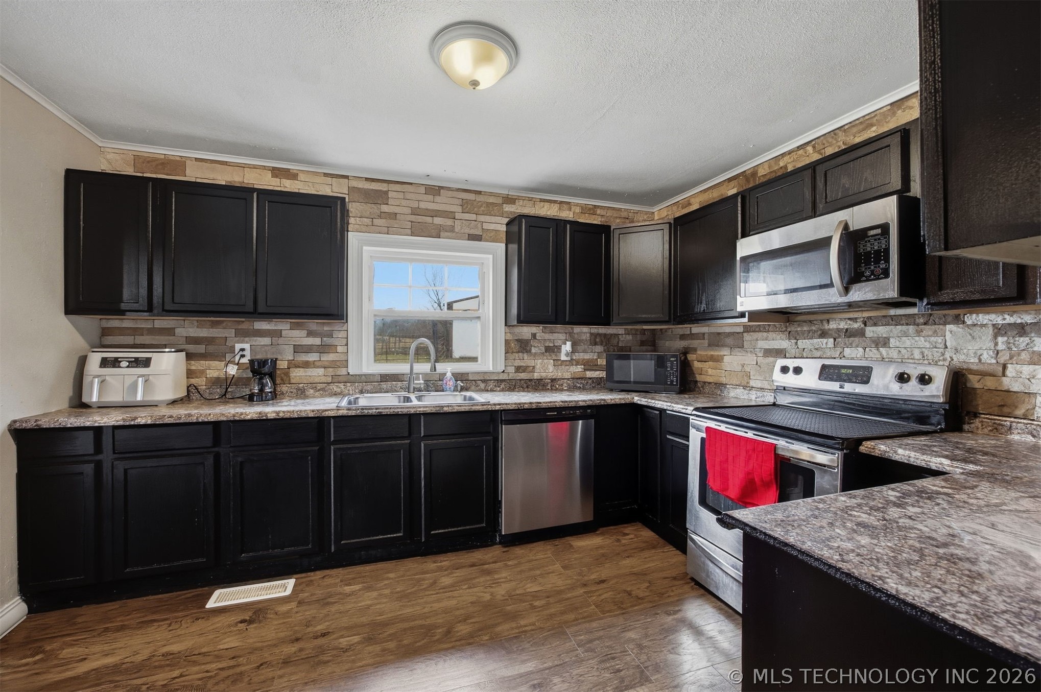 30740 N 3996 Property Photo 25