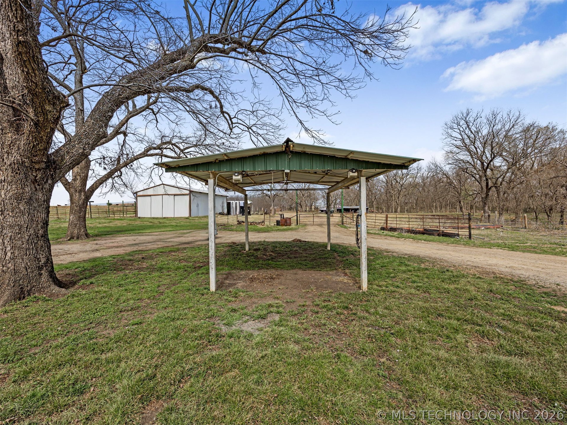 30740 N 3996 Property Photo 40