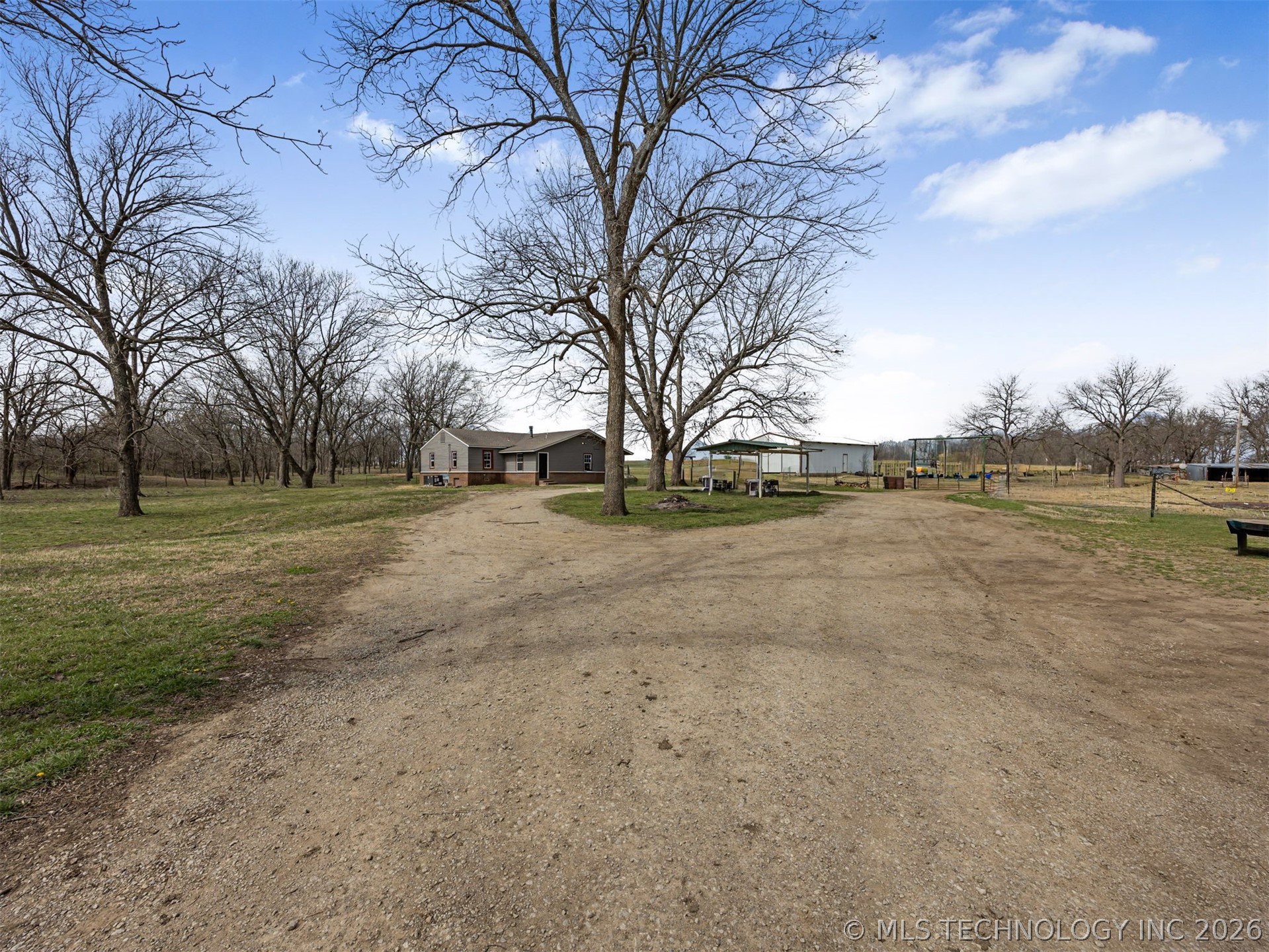 30740 N 3996 Property Photo 43