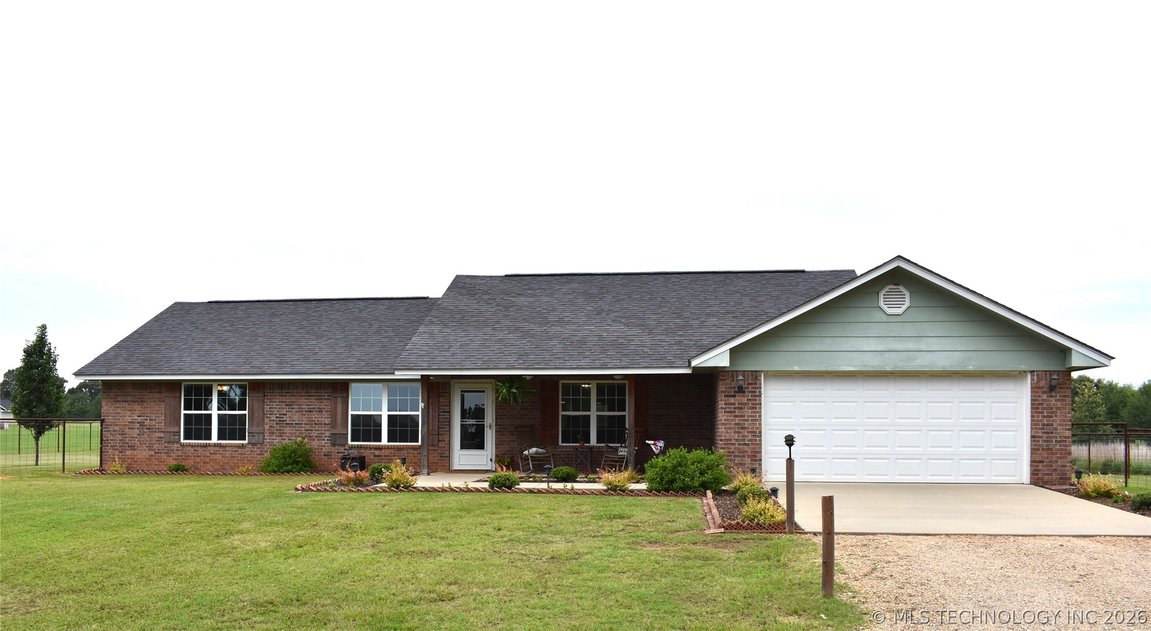 2921 E 2090 Road Property Photo 1