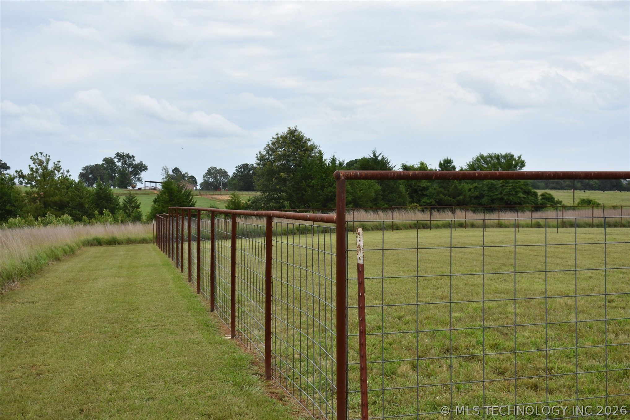 2921 E 2090 Road Property Photo 8