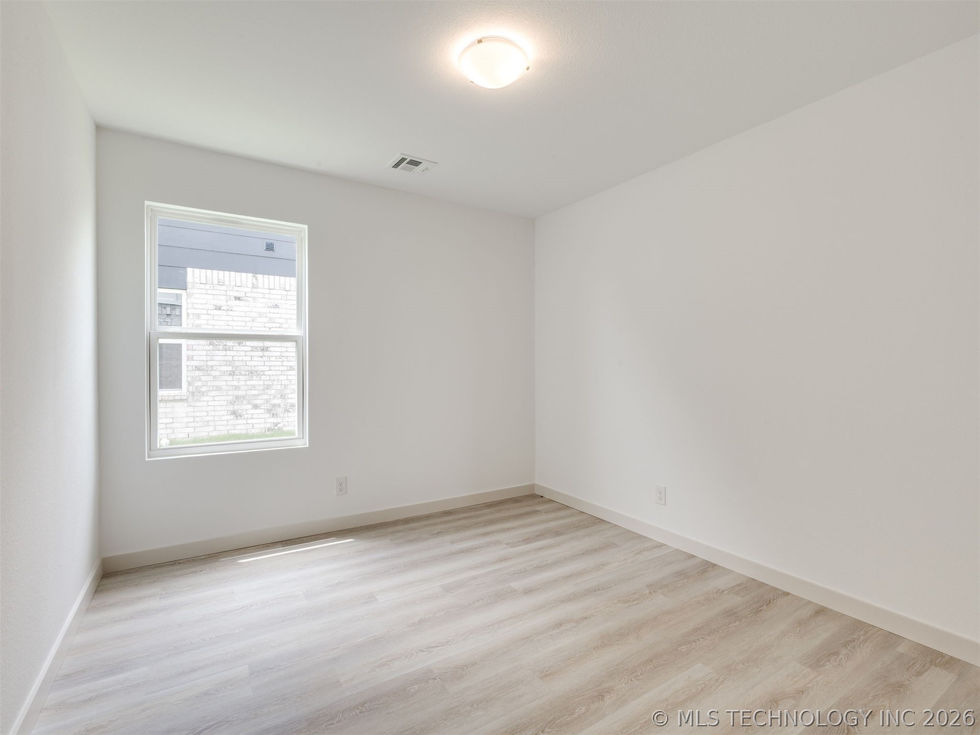 3482 E 153rd Street S Property Photo 11