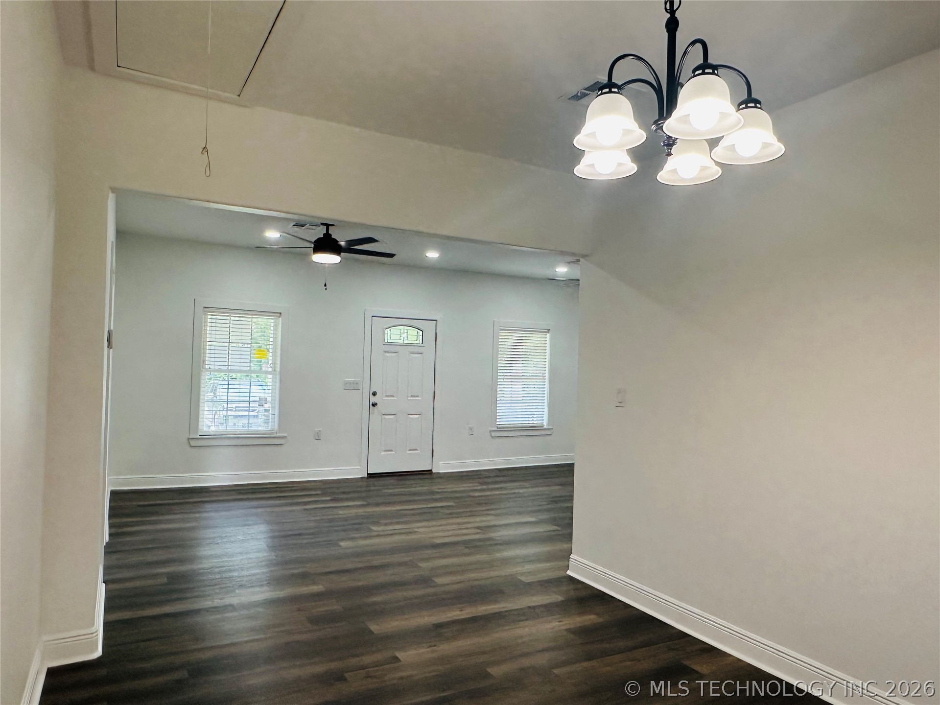 216 N P Street Property Photo 9