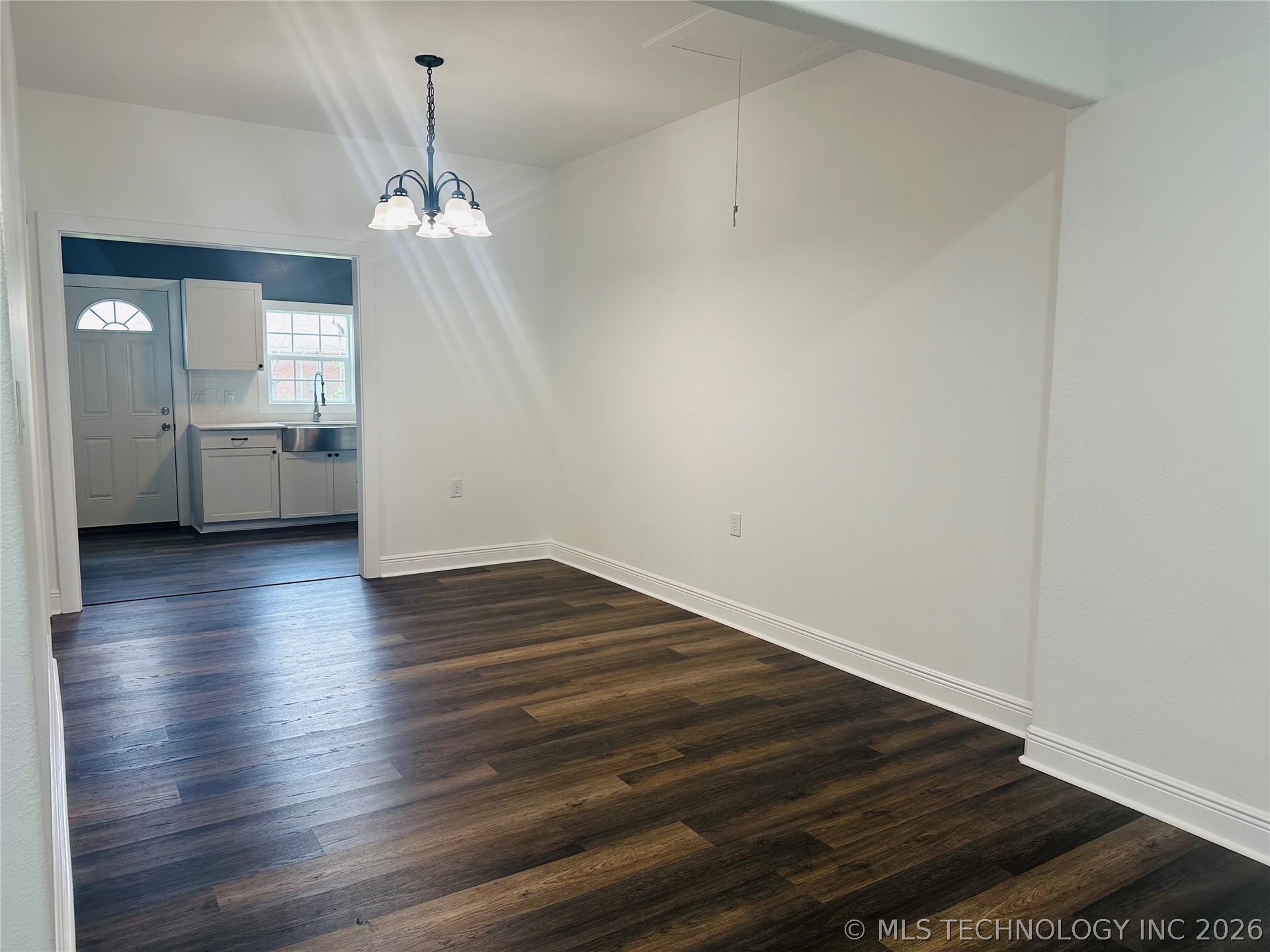 216 N P Street Property Photo 10