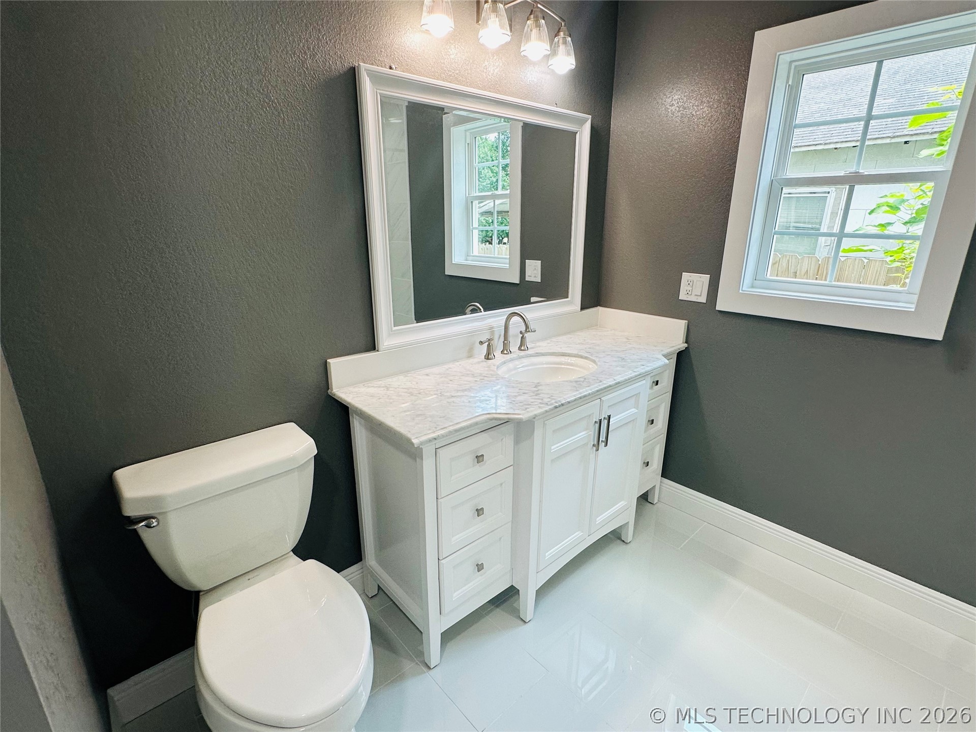 216 N P Street Property Photo 32