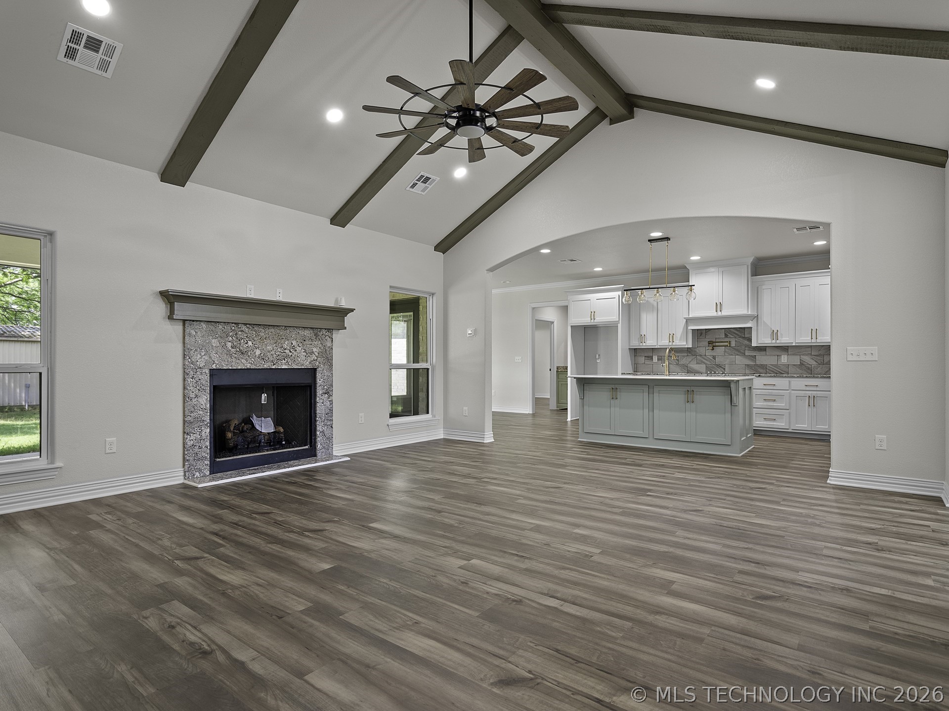 40 Whipperwill Street Property Photo 6