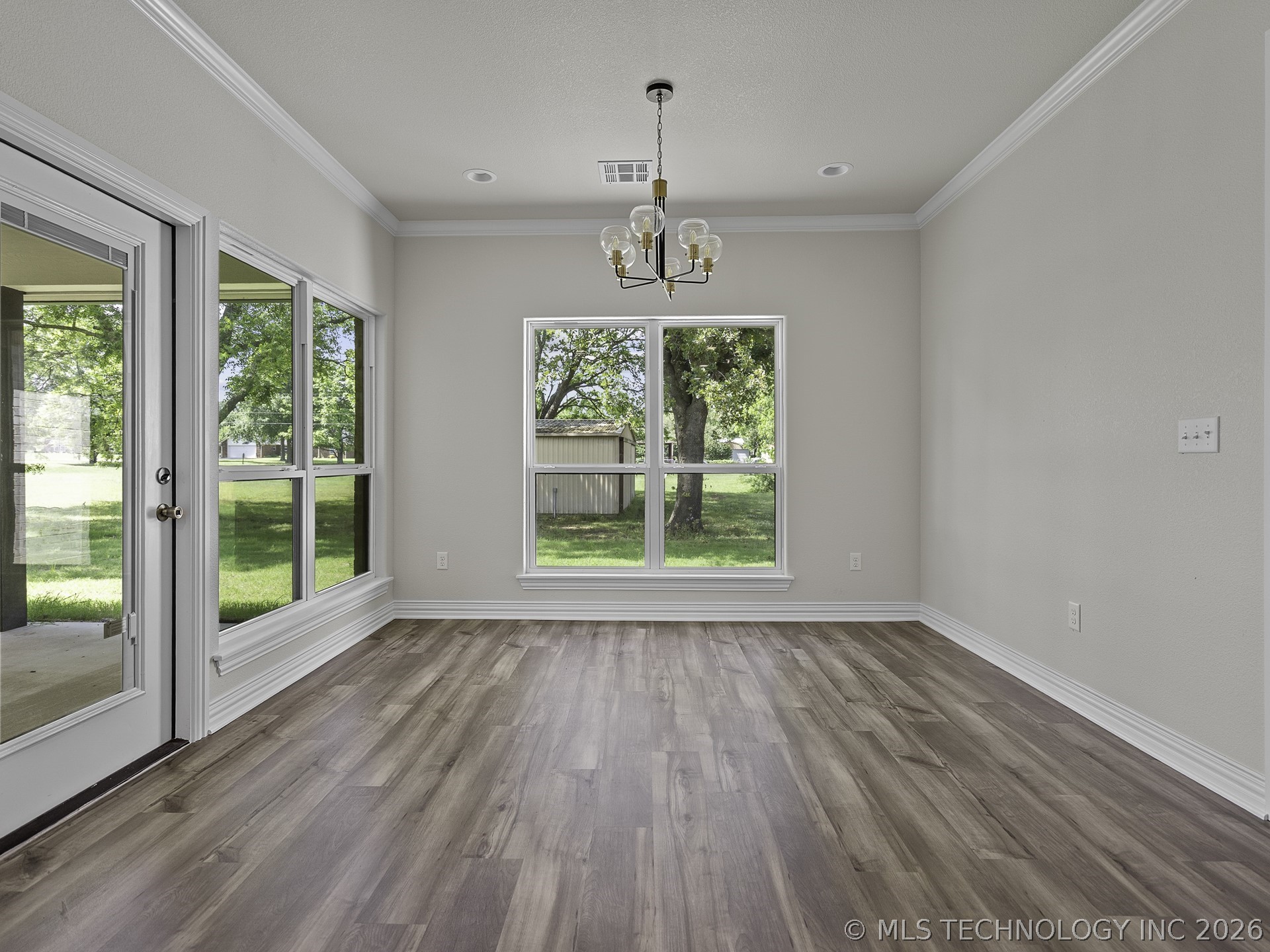 40 Whipperwill Street Property Photo 13