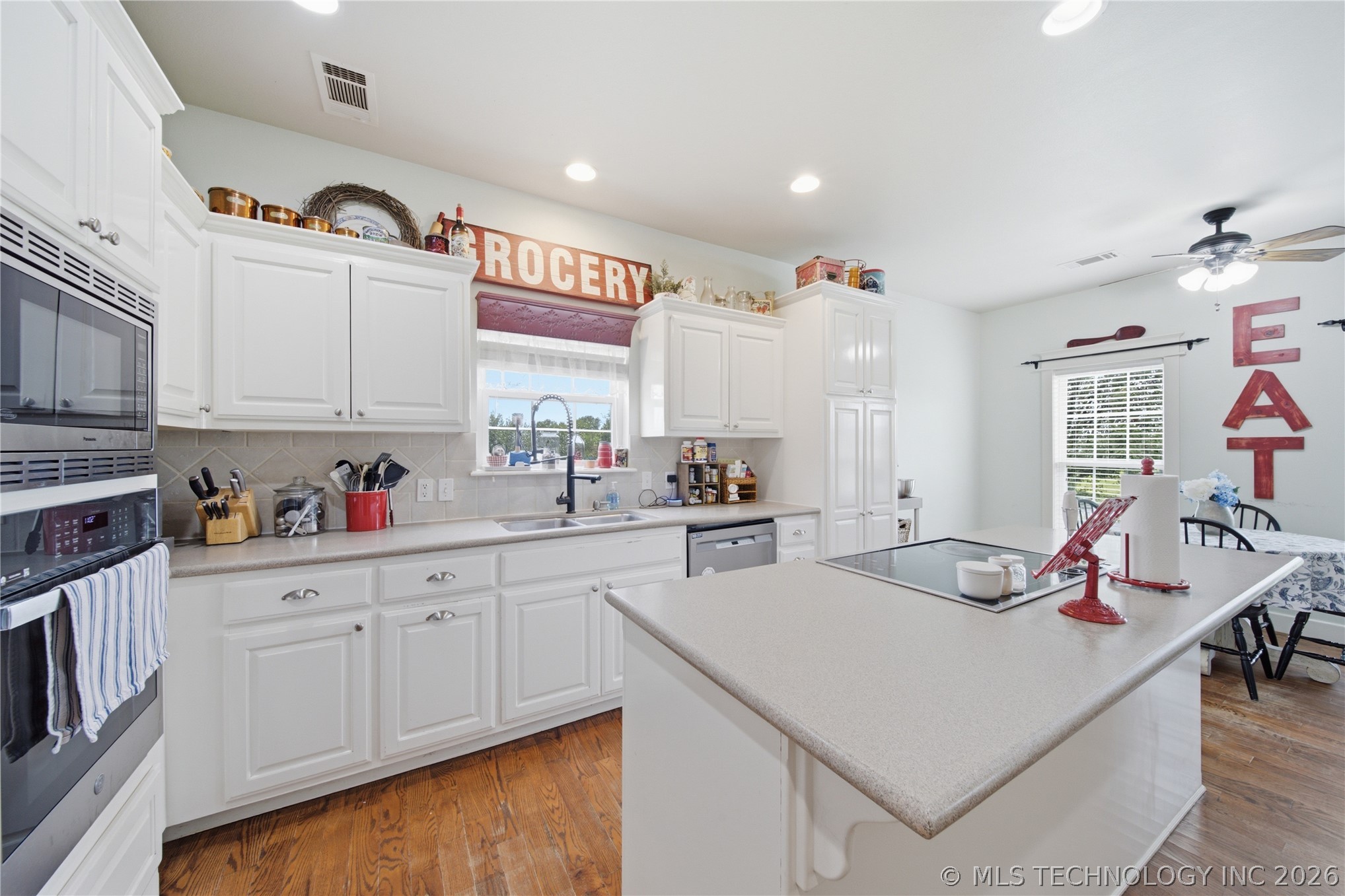1582 E 166th Street N Property Photo 14