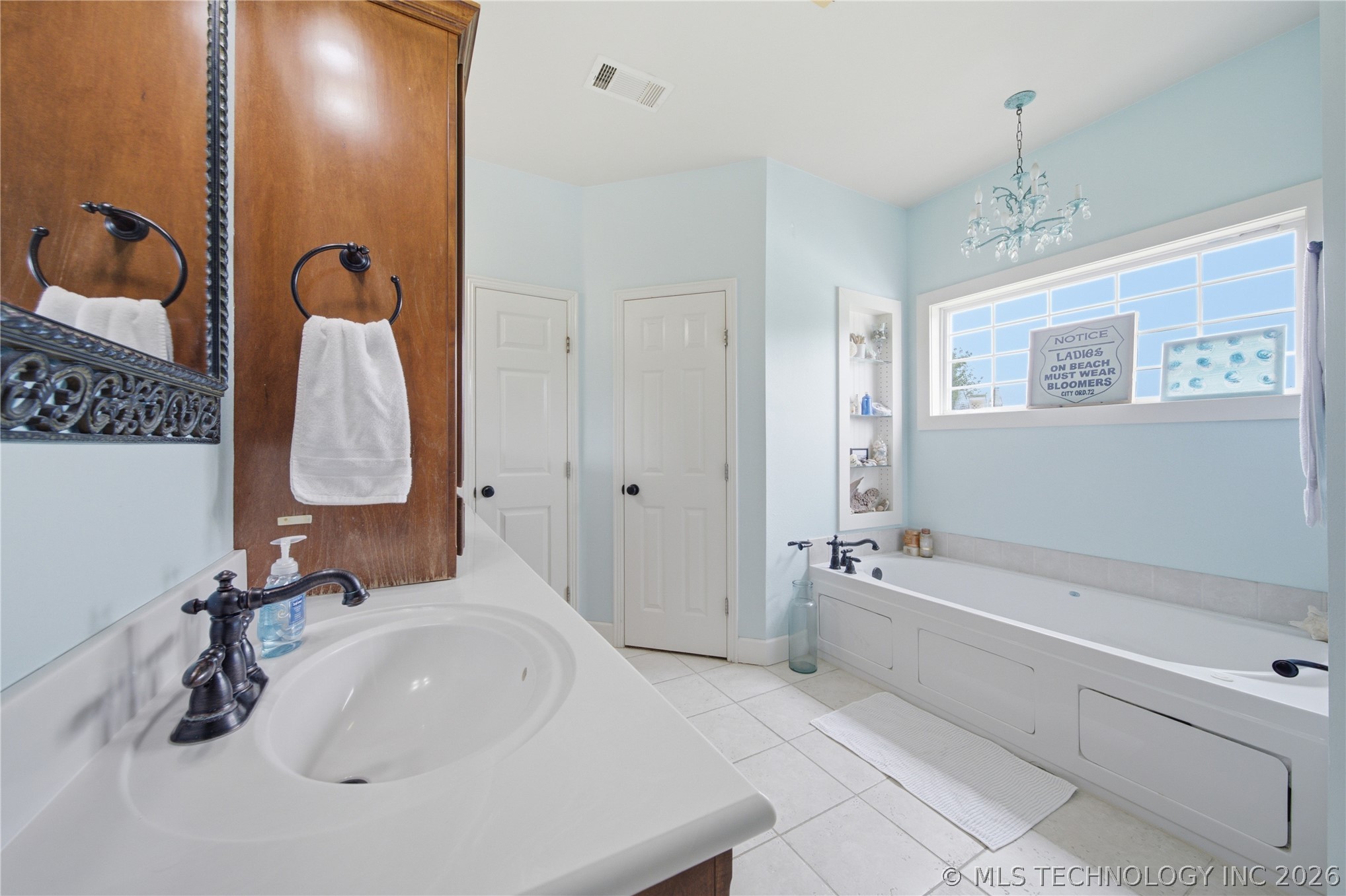 1582 E 166th Street N Property Photo 21