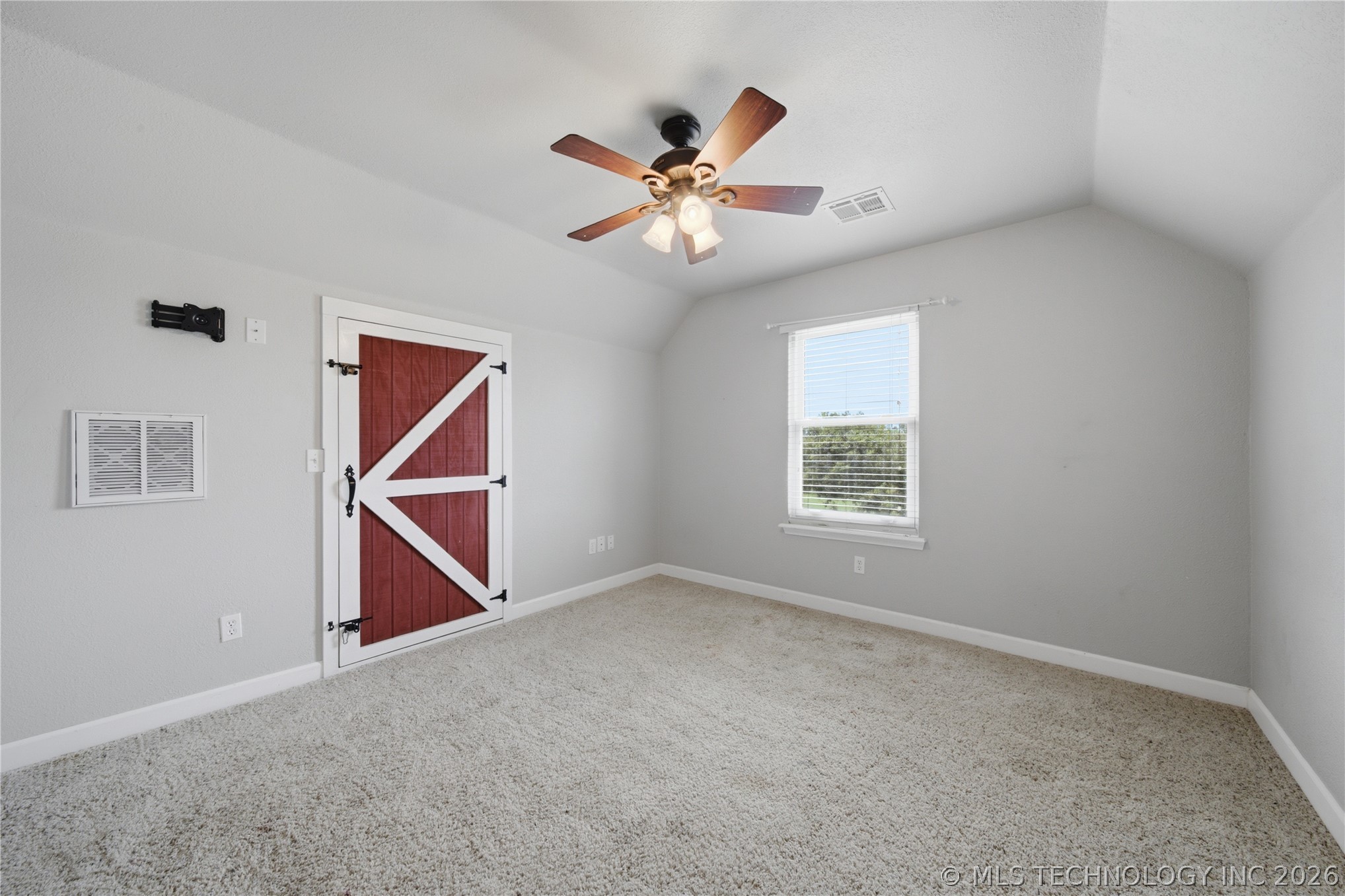 1582 E 166th Street N Property Photo 28
