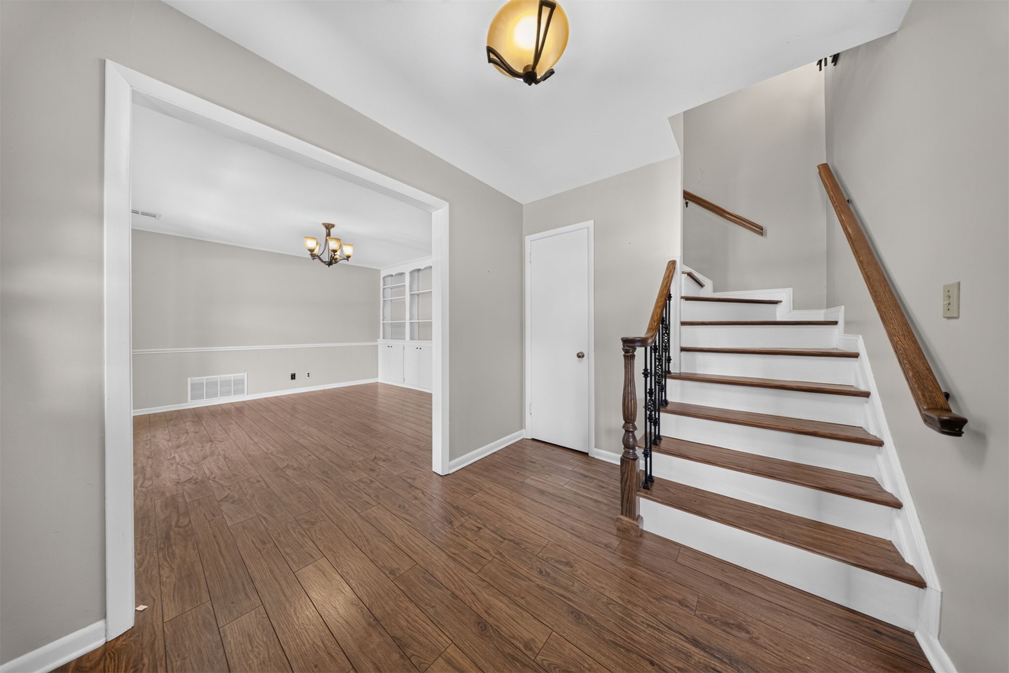 5853 S Irvington Avenue Property Photo 7