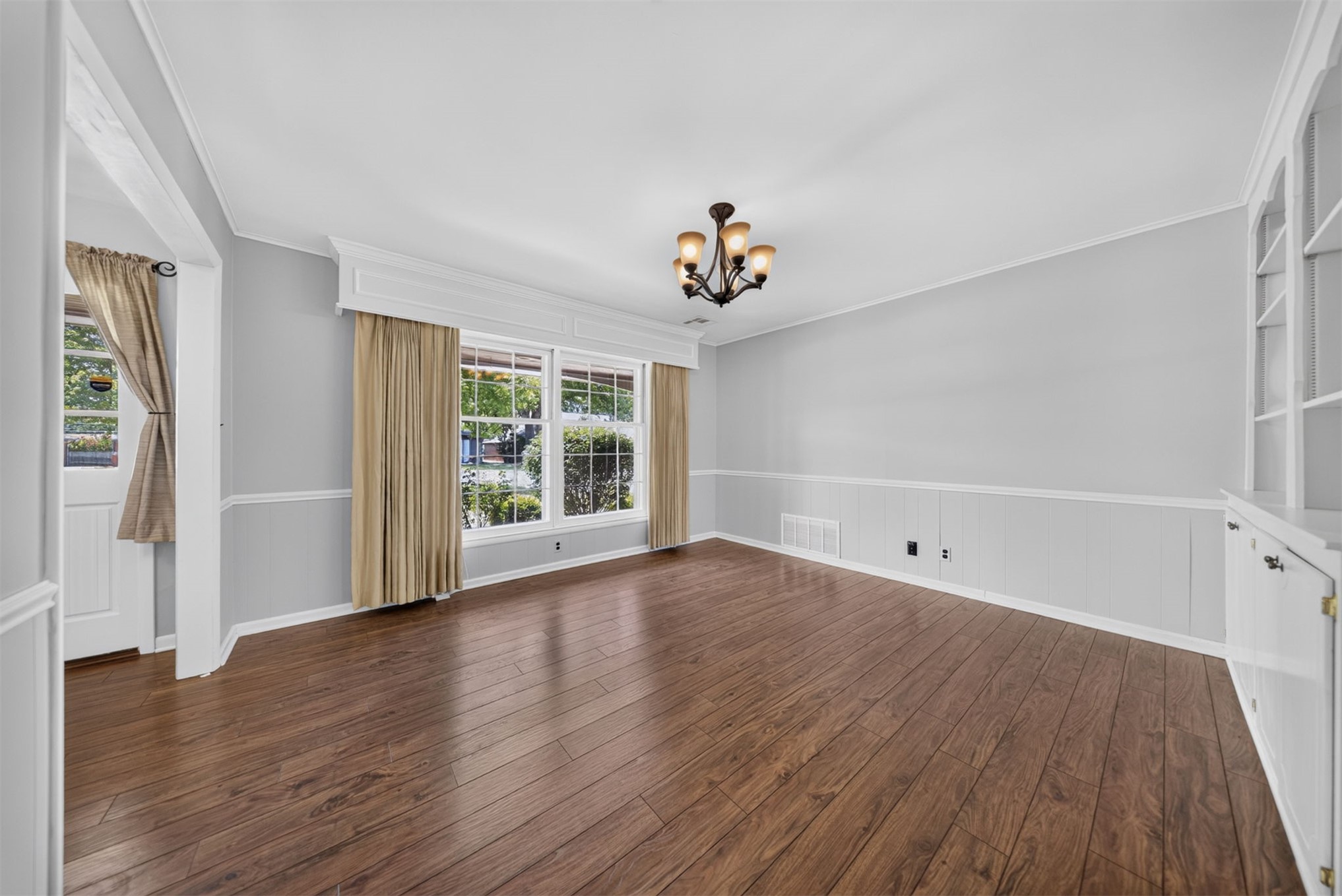 5853 S Irvington Avenue Property Photo 20