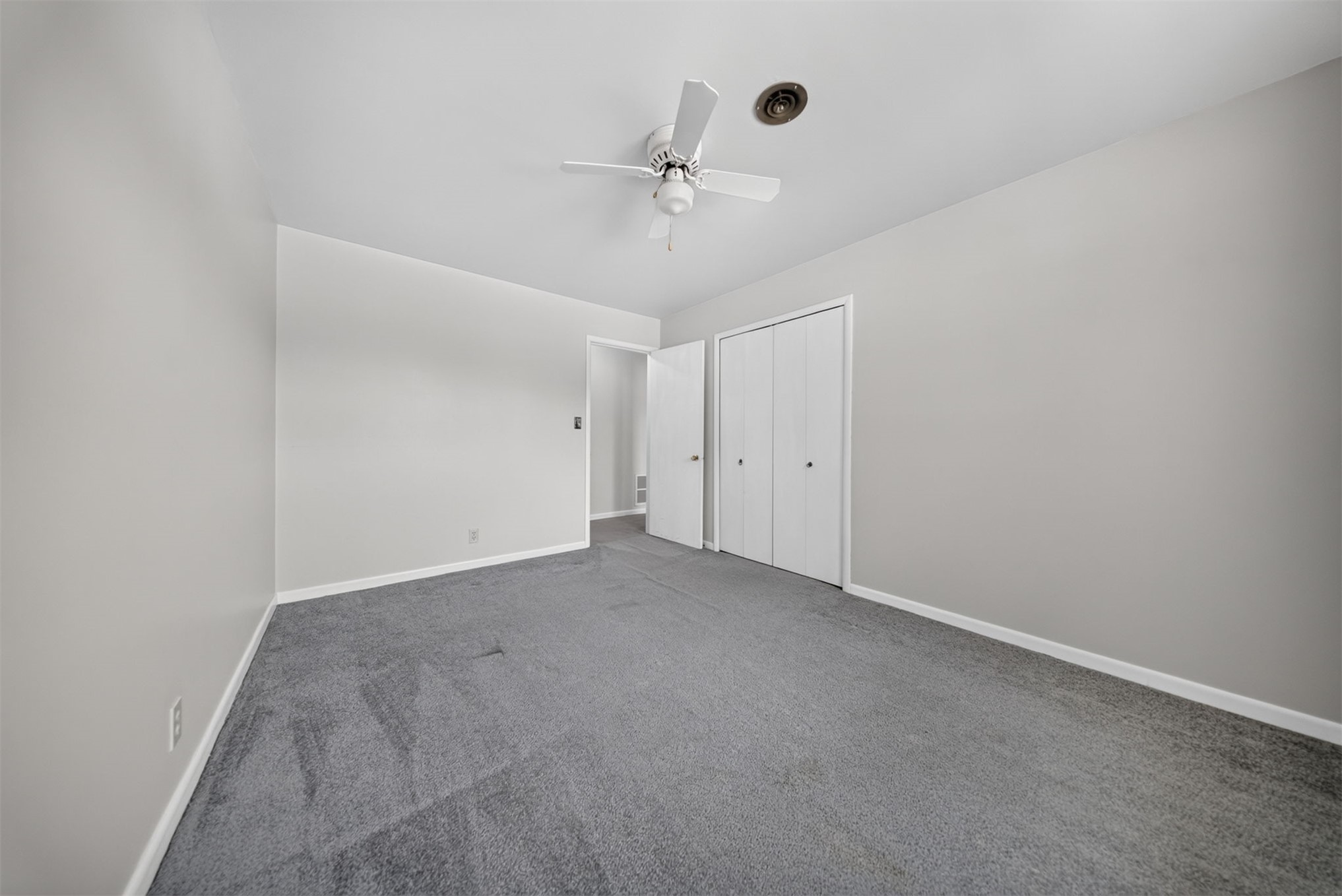 5853 S Irvington Avenue Property Photo 37