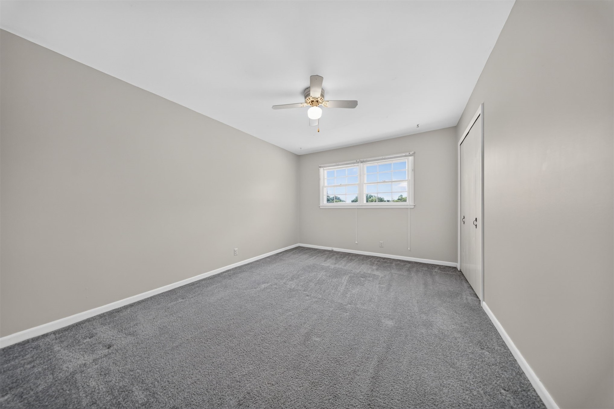 5853 S Irvington Avenue Property Photo 38