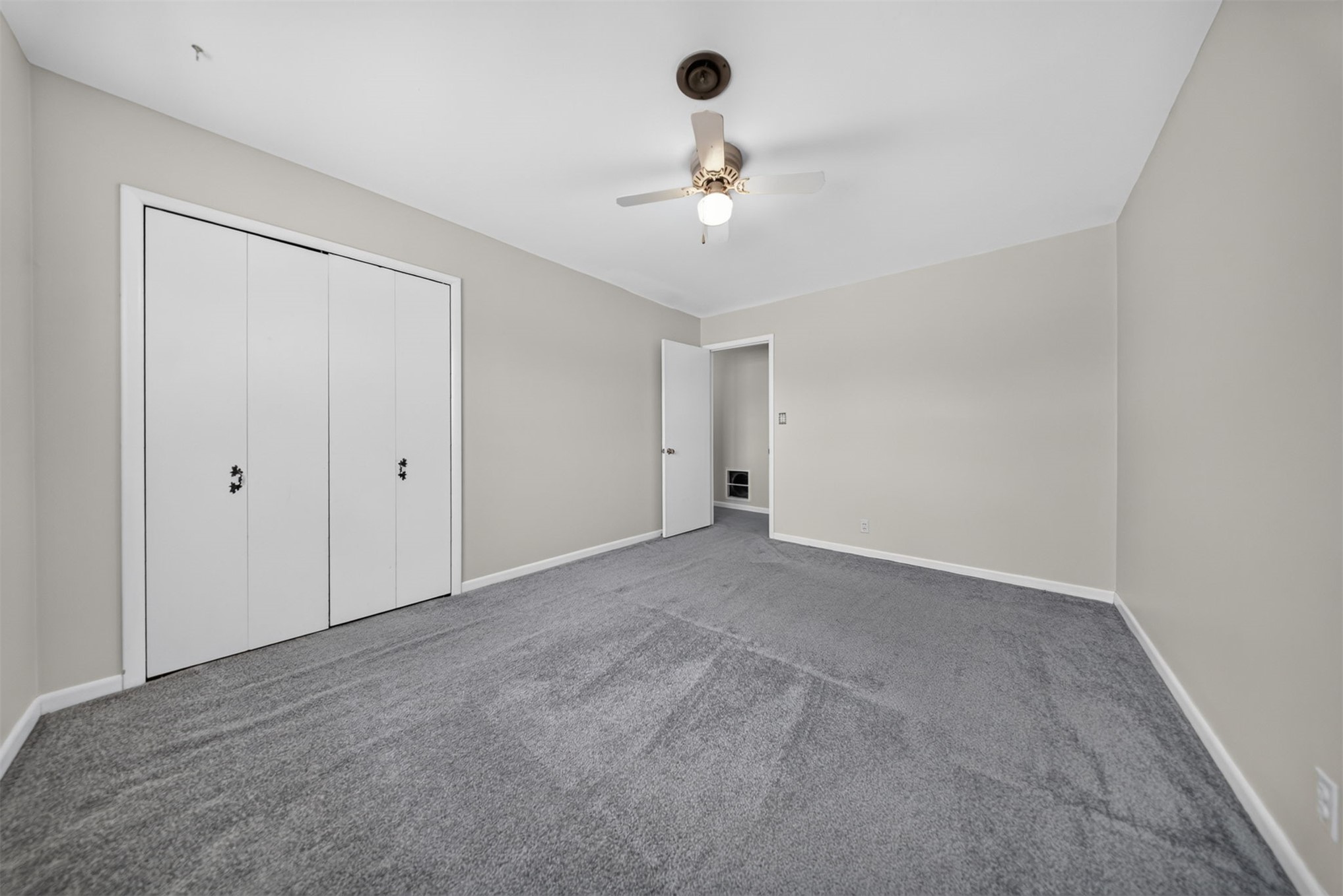 5853 S Irvington Avenue Property Photo 39