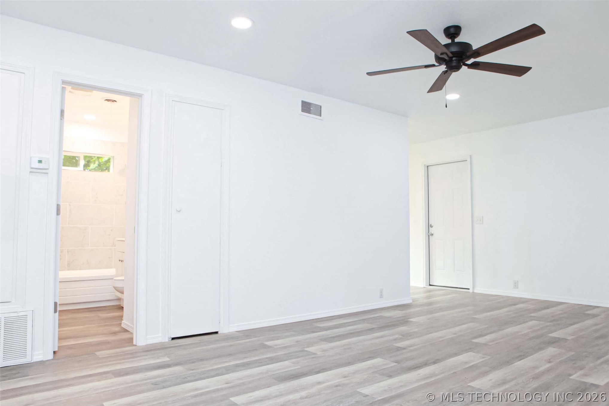 218 W Portland Street Property Photo 6