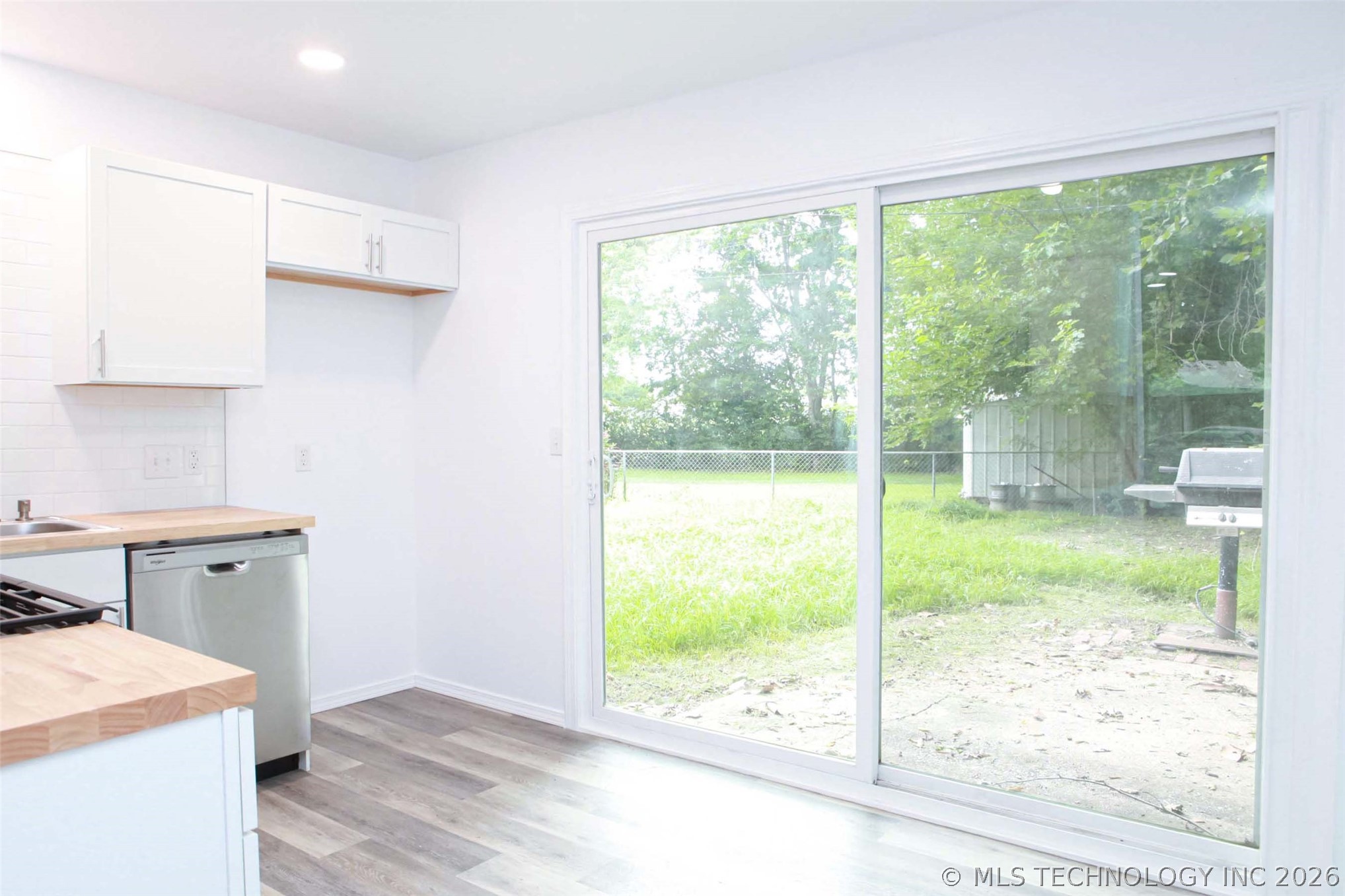 218 W Portland Street Property Photo 8