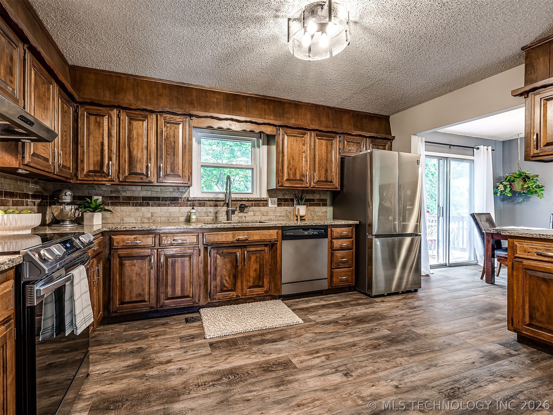 1601 Sheridan Road Property Photo 7