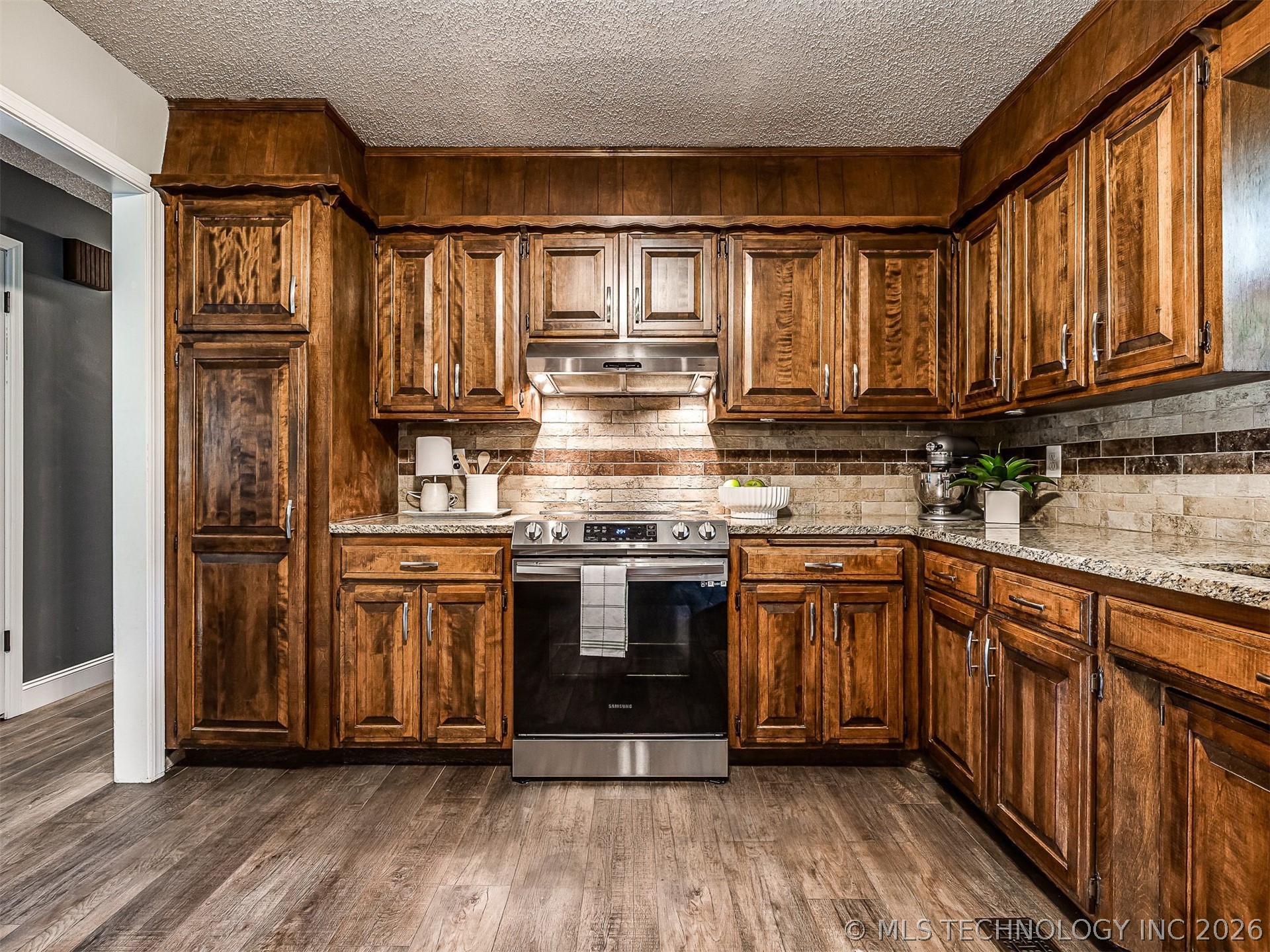 1601 Sheridan Road Property Photo 8