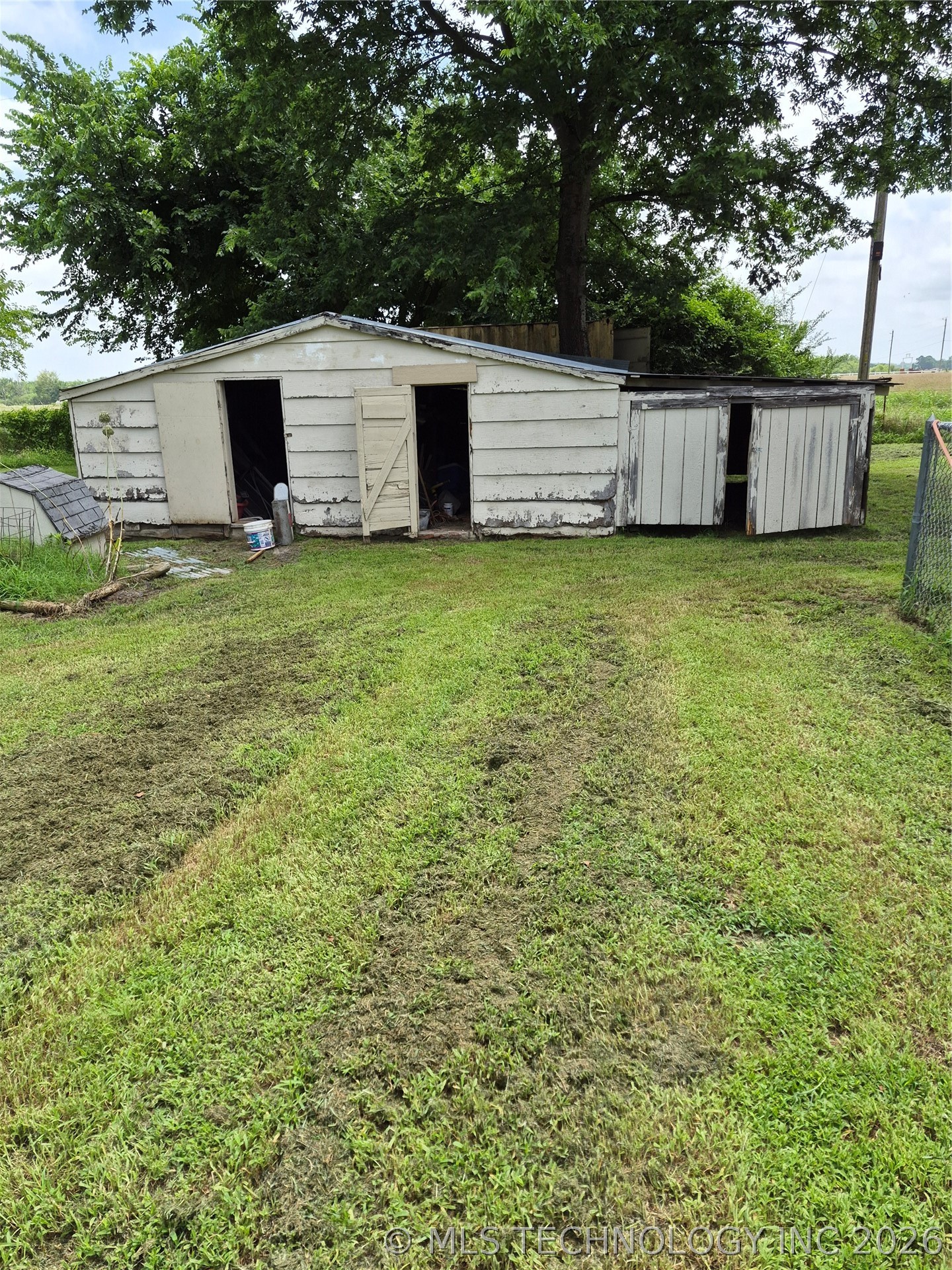 418267 Highway 266 Property Photo 5