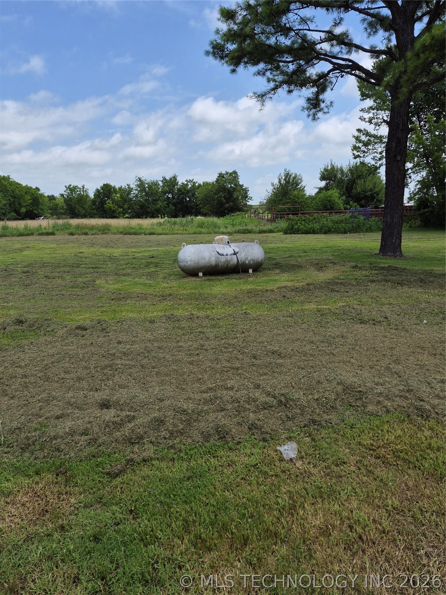 418267 Highway 266 Property Photo 7