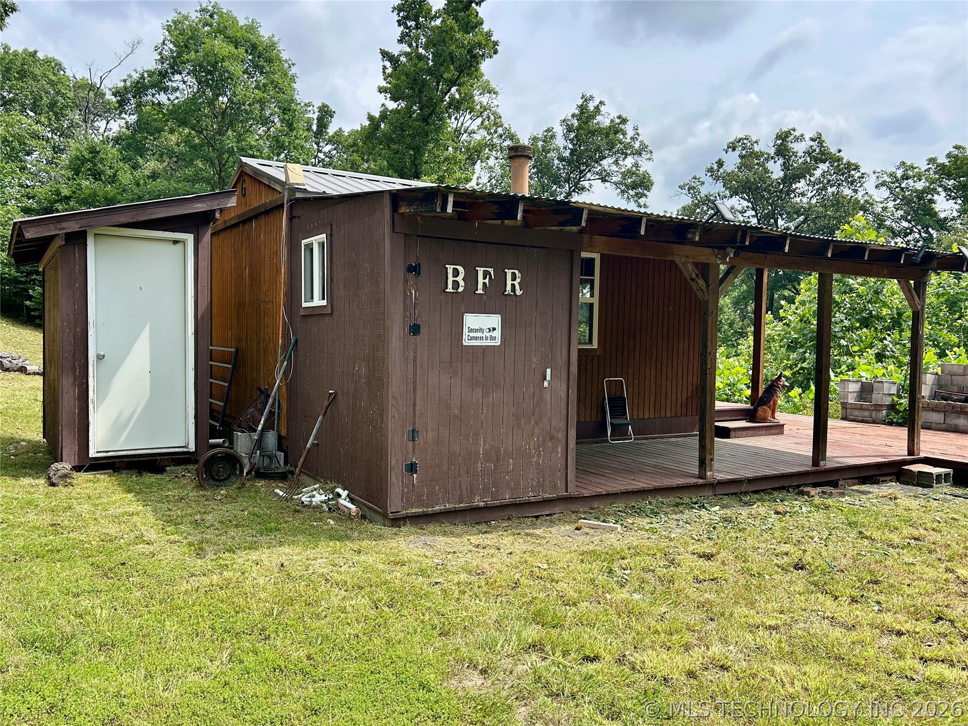 463501 E 820 Road Property Photo 6