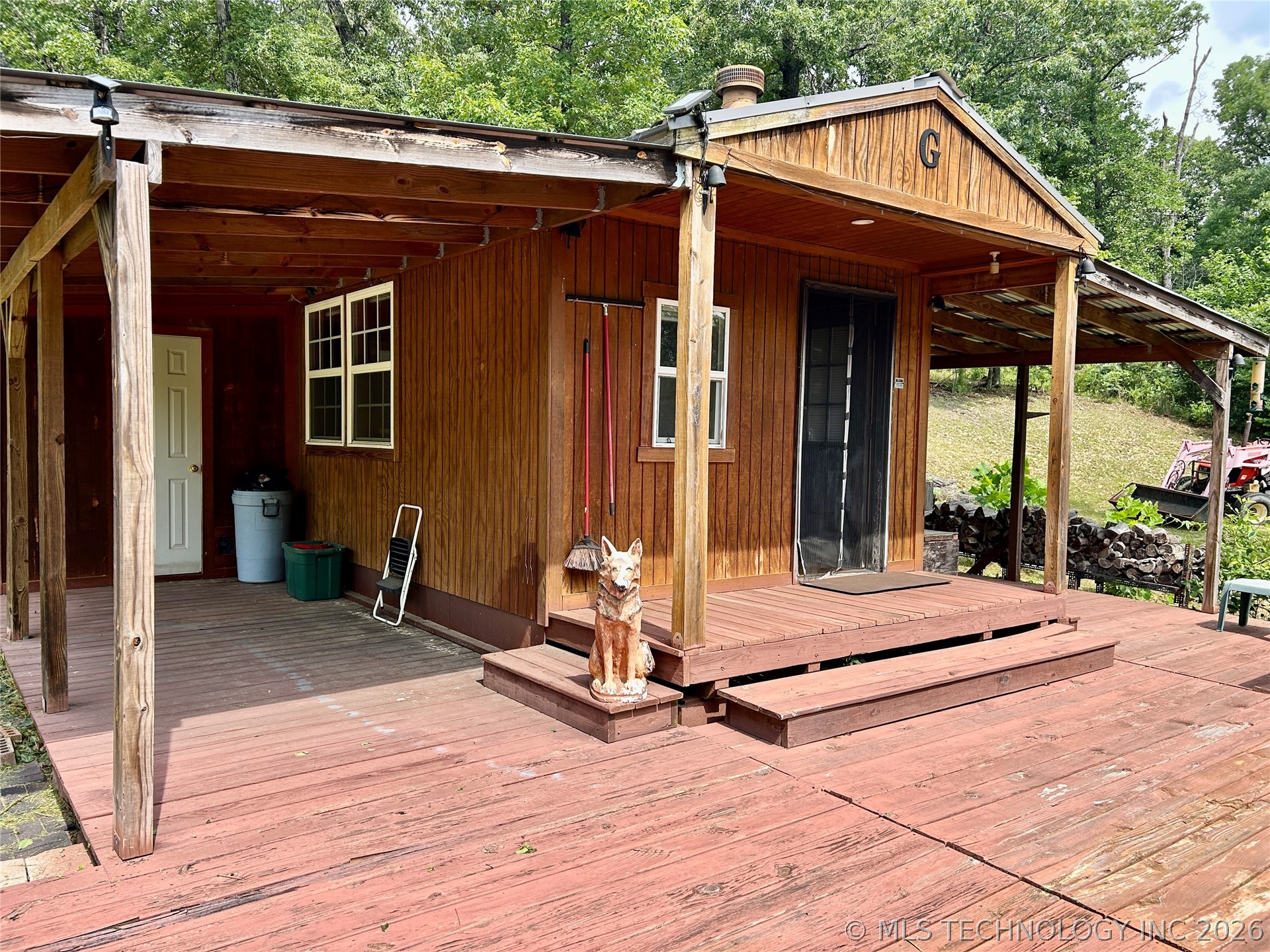 463501 E 820 Road Property Photo 9