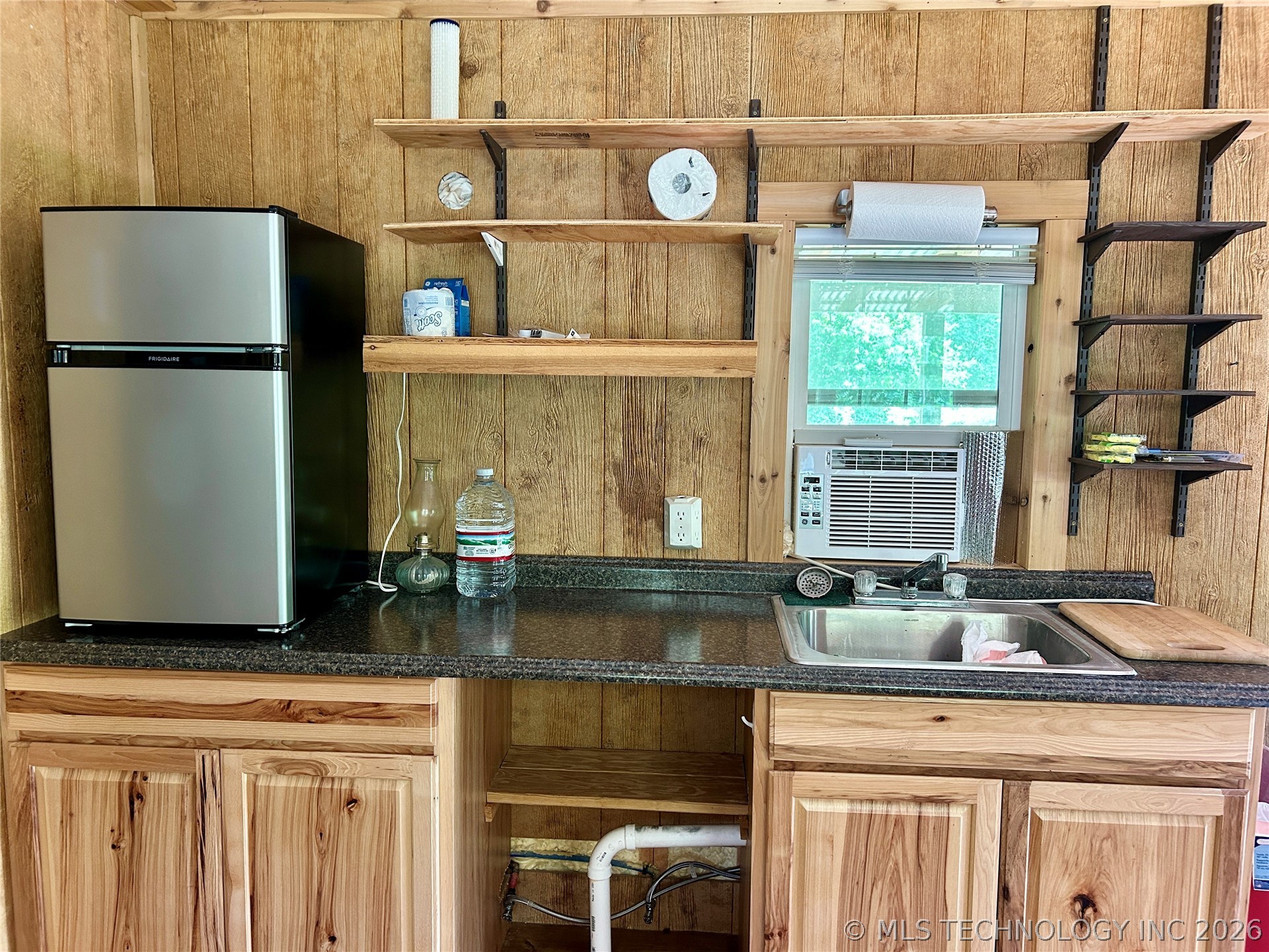 463501 E 820 Road Property Photo 14