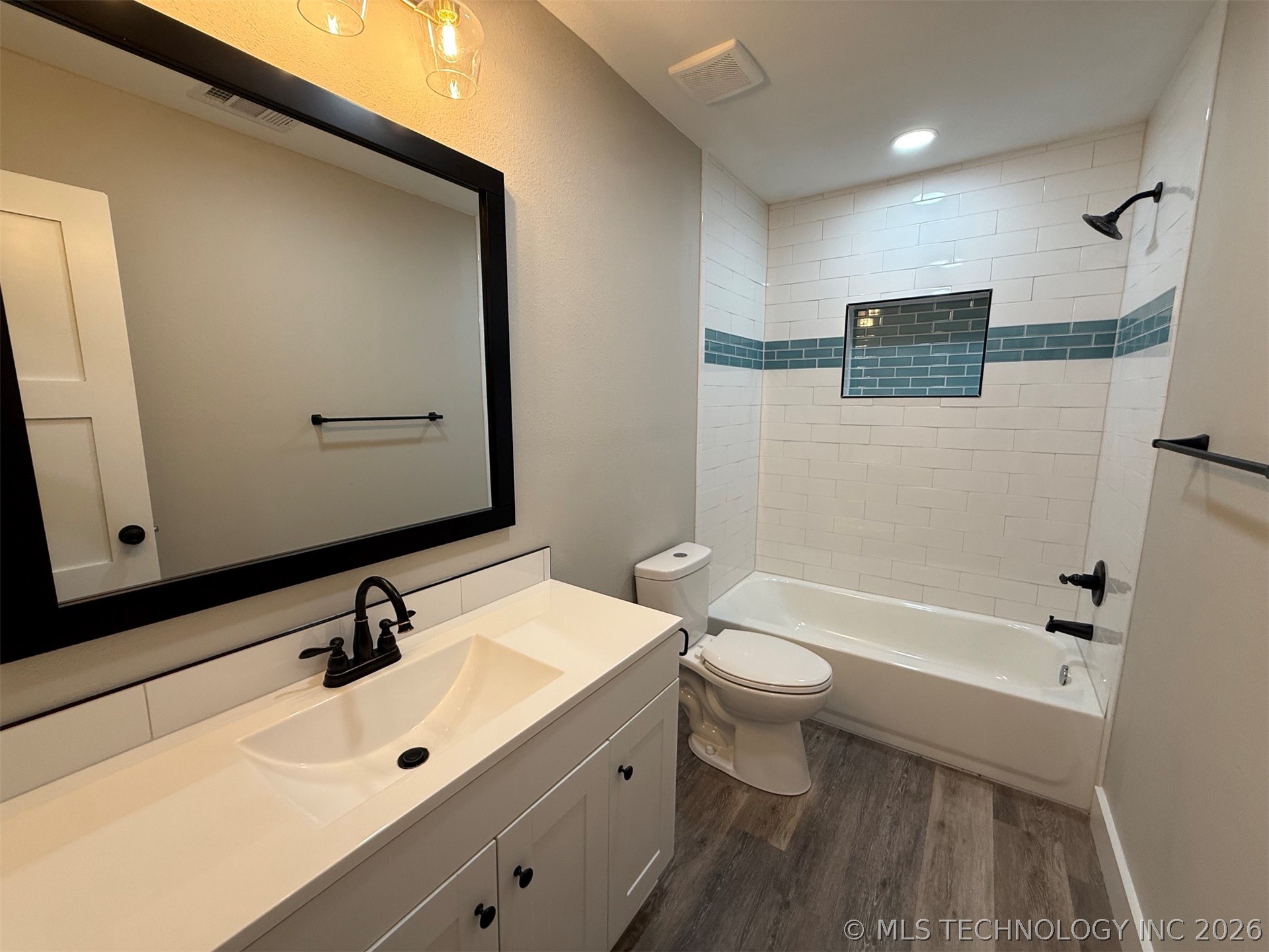 6976 Lakeside Circle Property Photo 18