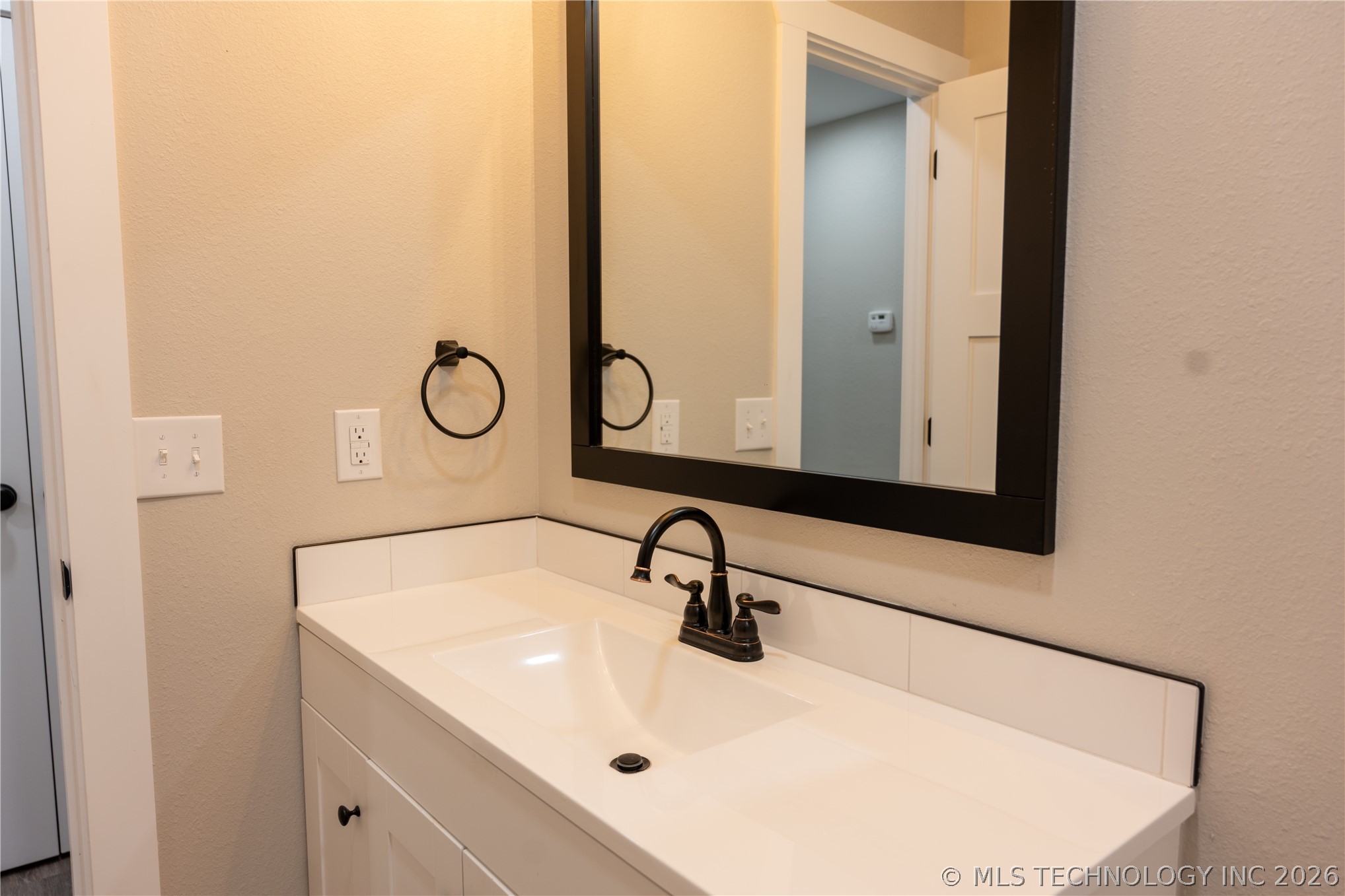 6976 Lakeside Circle Property Photo 19