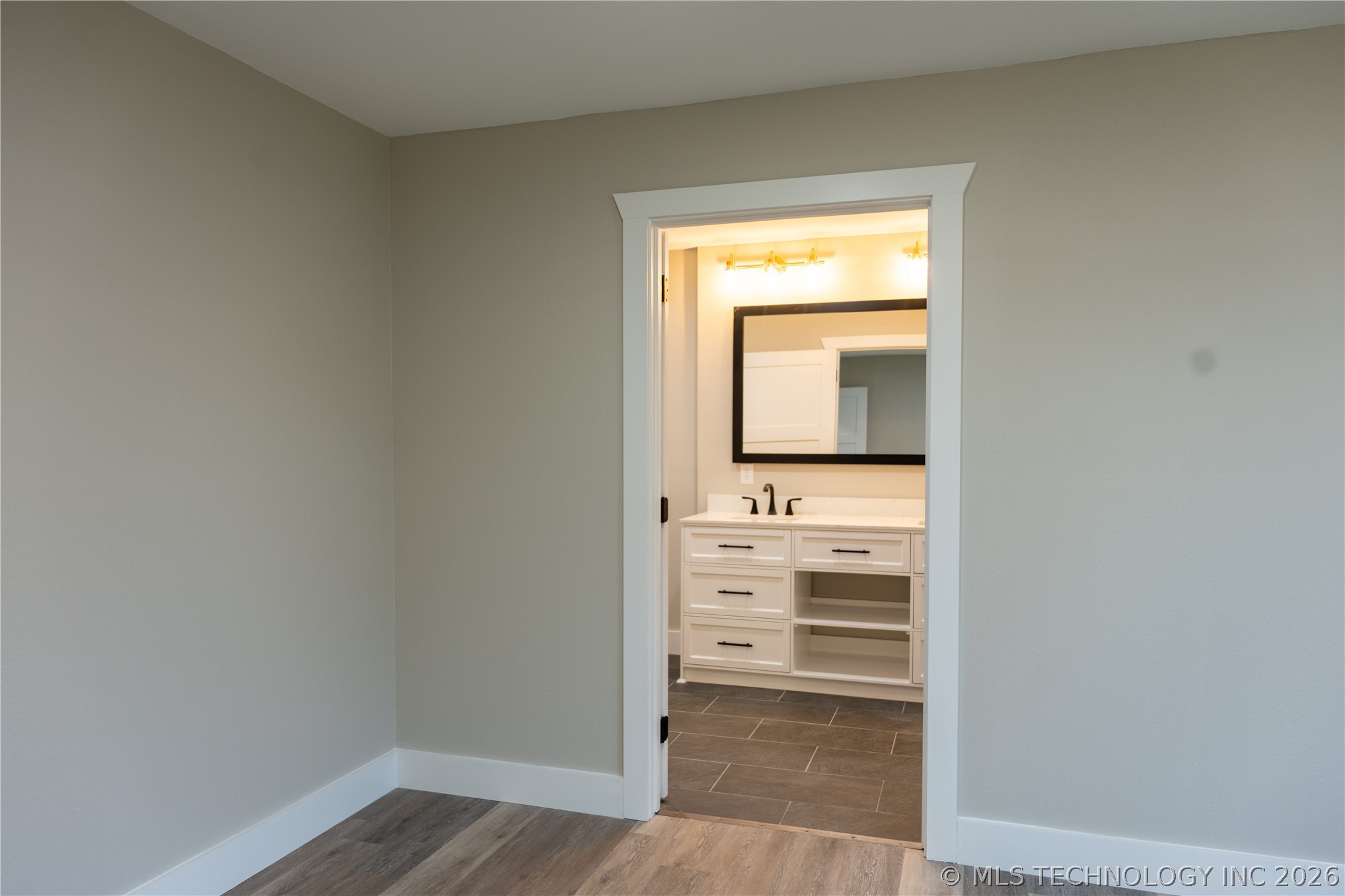 6976 Lakeside Circle Property Photo 25