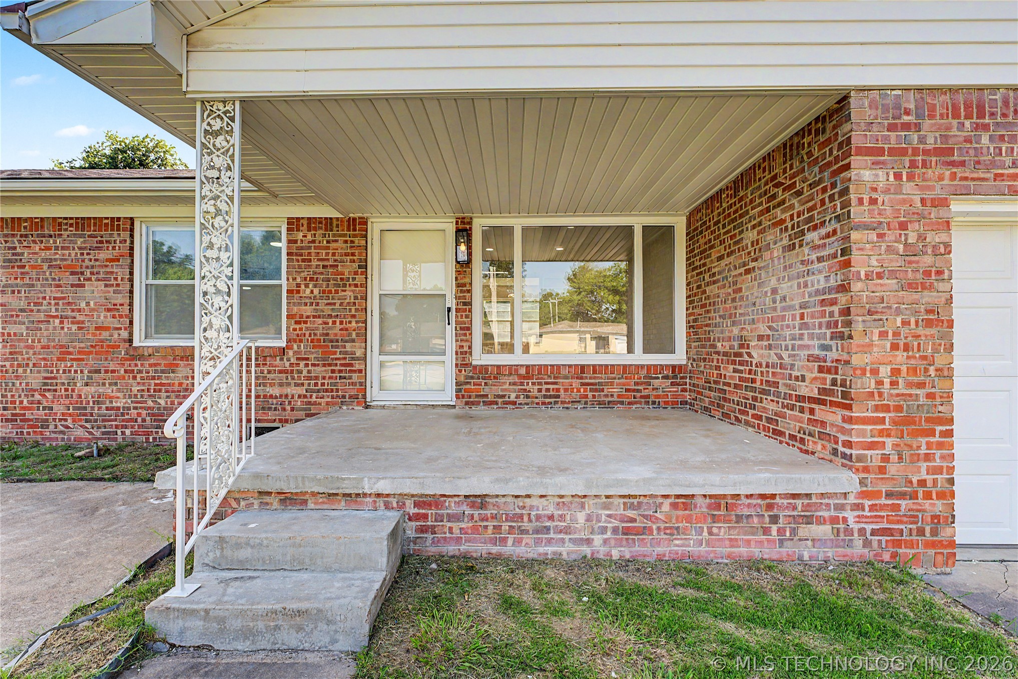 528 S 106th East Avenue Property Photo 5