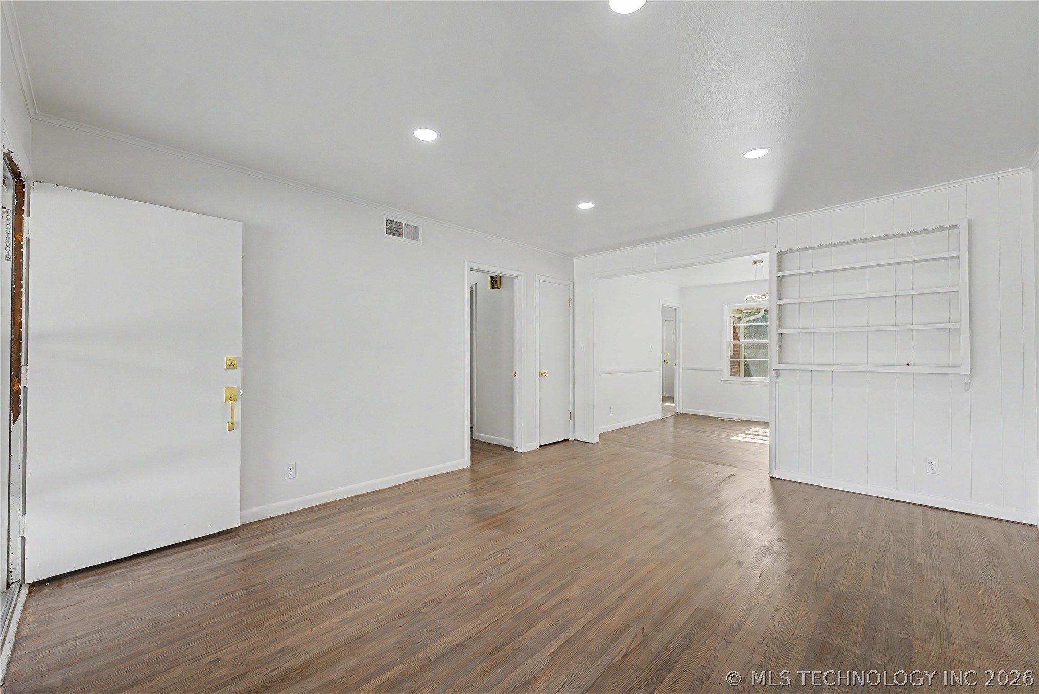 528 S 106th East Avenue Property Photo 8