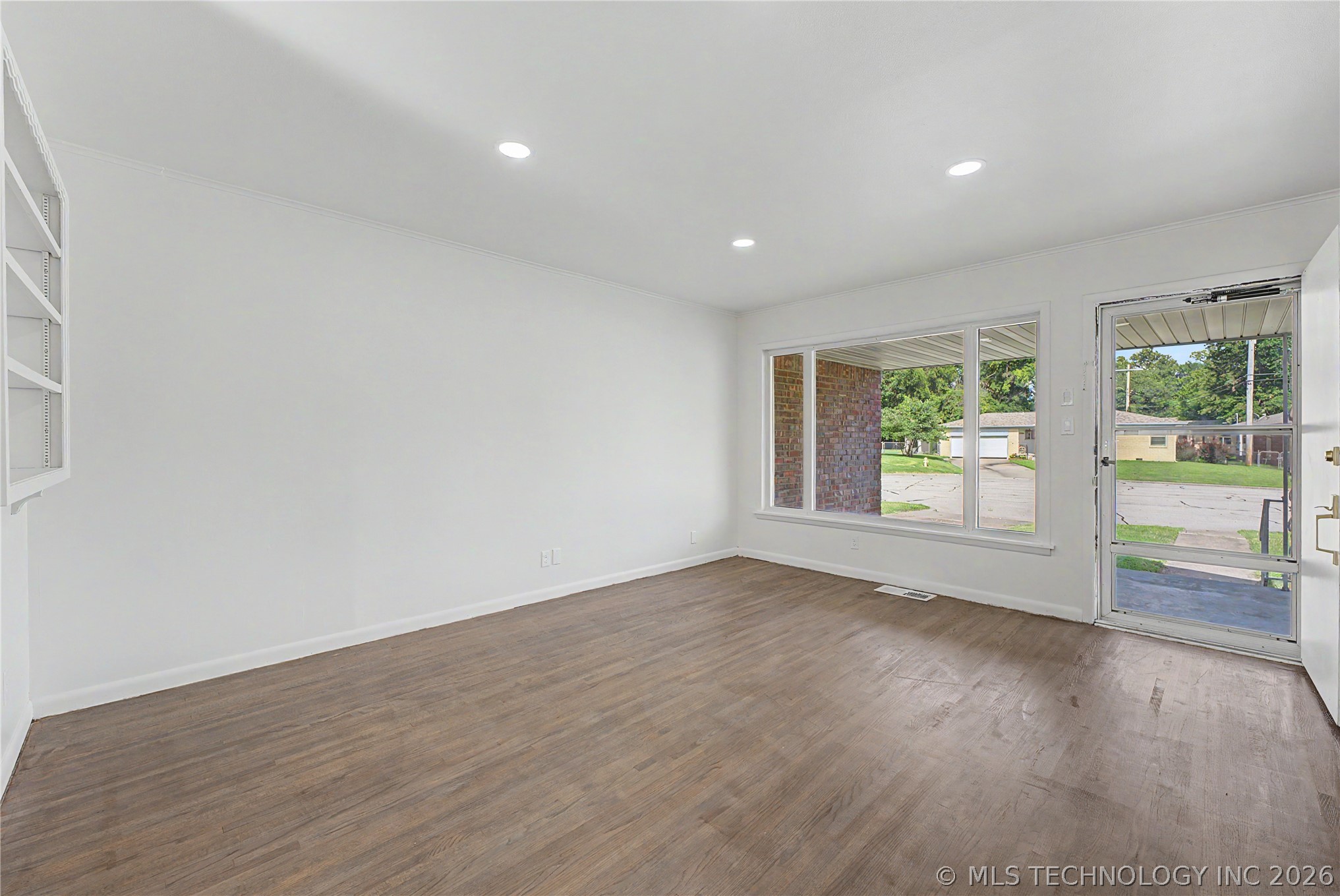 528 S 106th East Avenue Property Photo 10