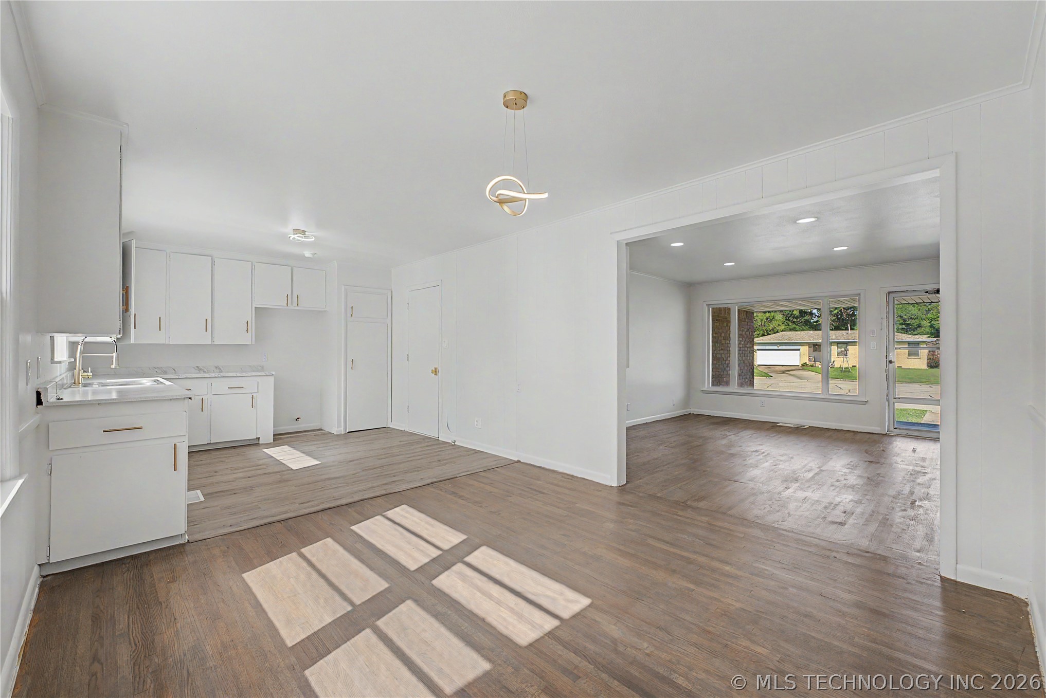 528 S 106th East Avenue Property Photo 14