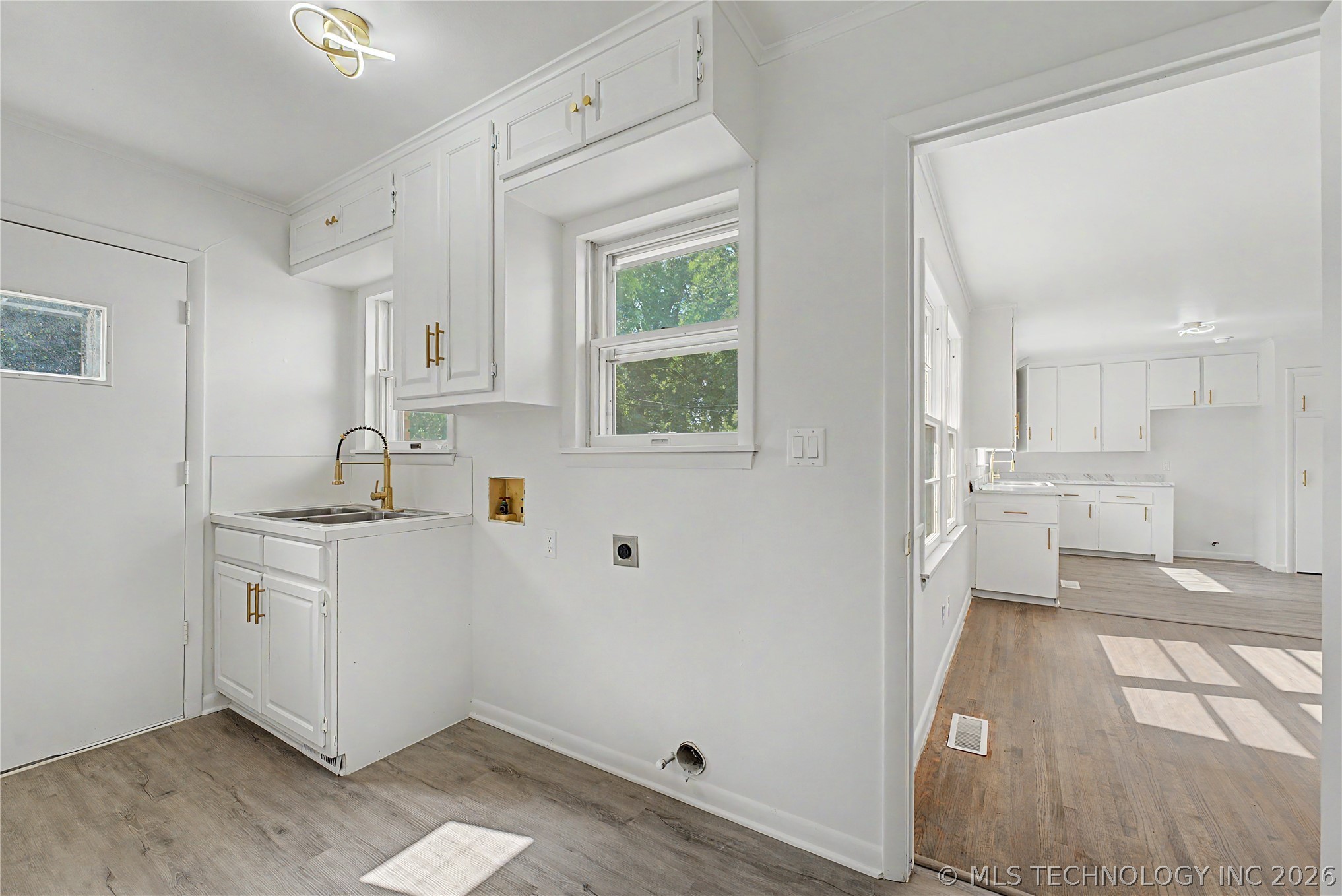 528 S 106th East Avenue Property Photo 18