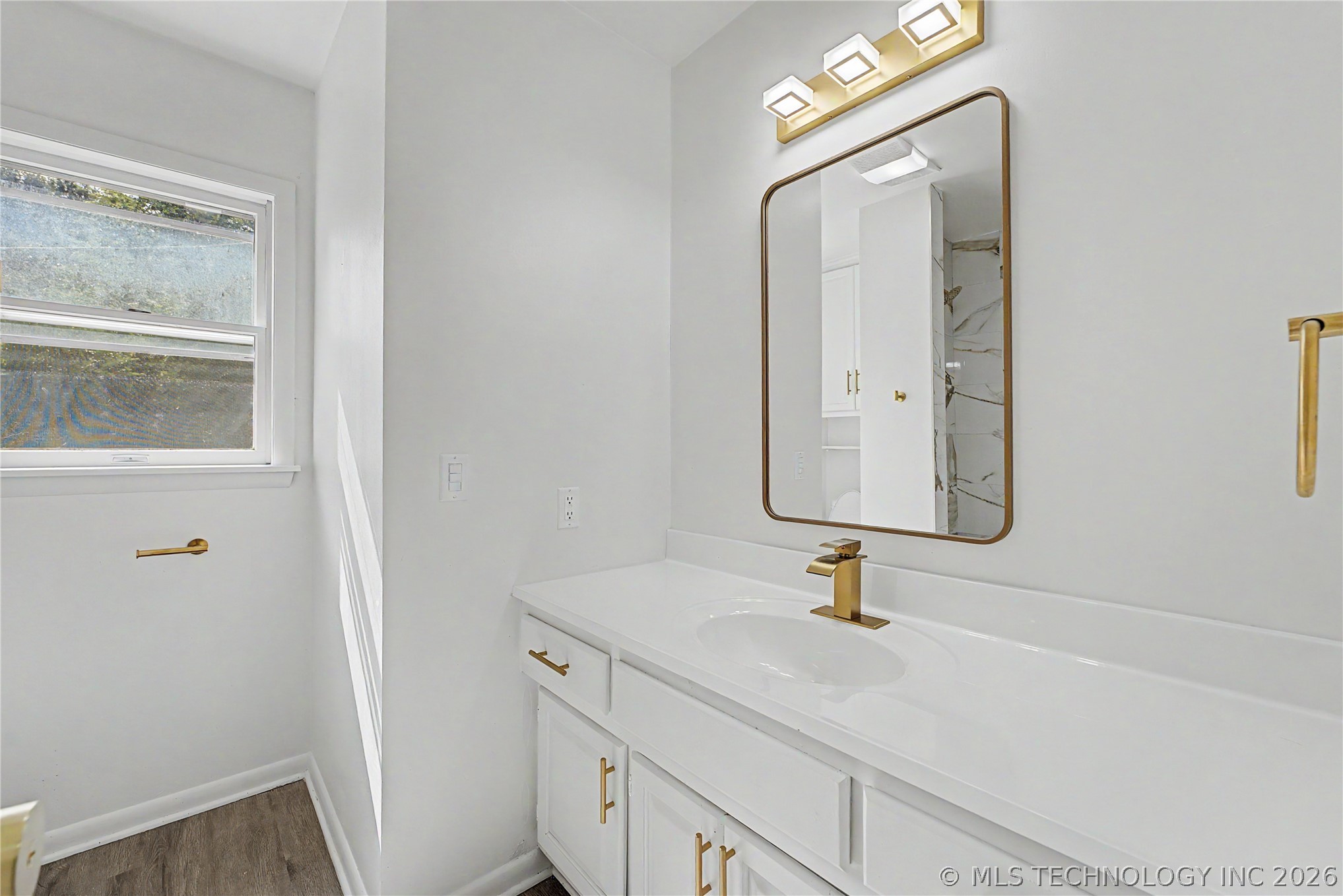 528 S 106th East Avenue Property Photo 25